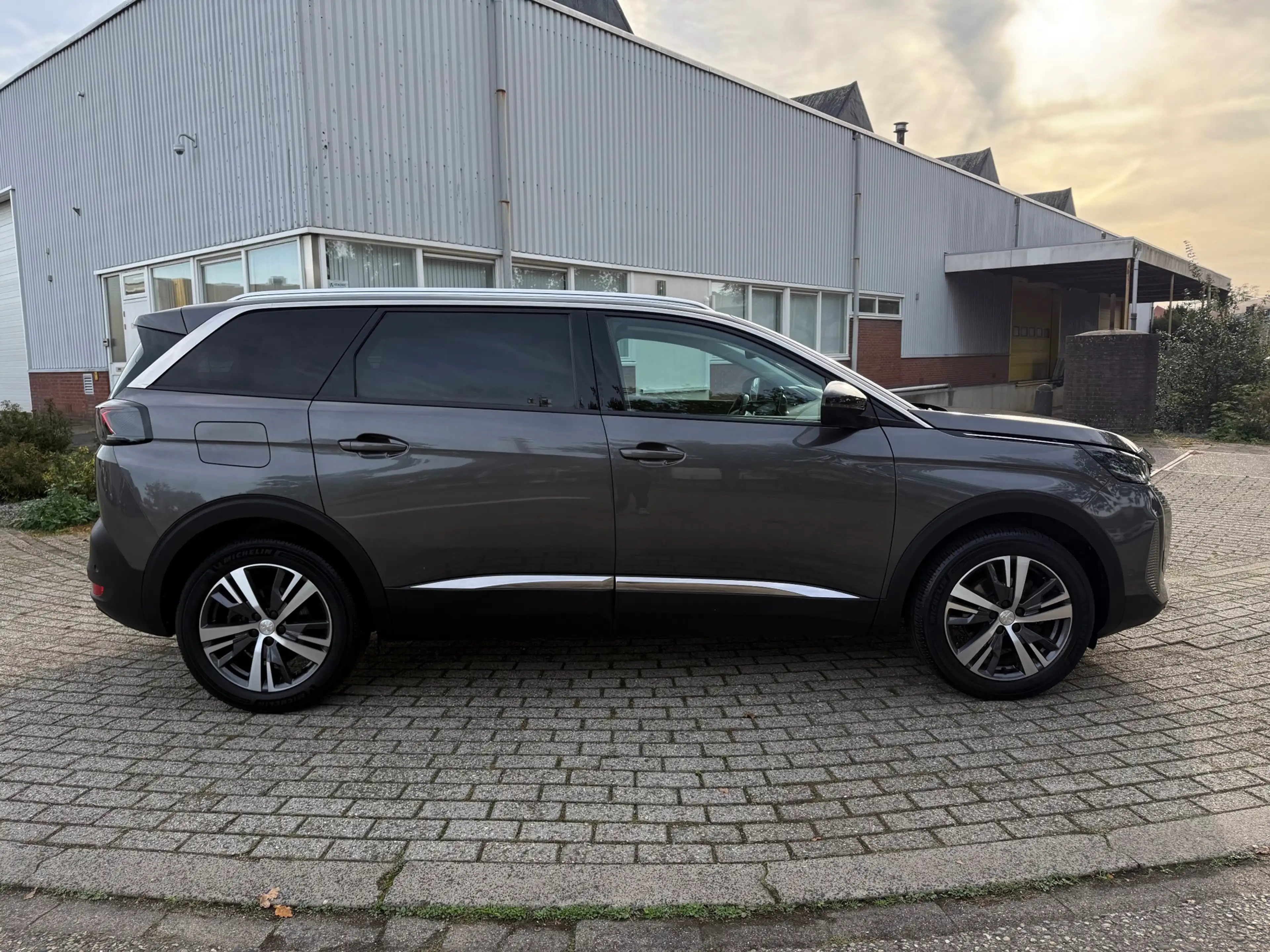Peugeot 5008 1.2 16V 131PK 2022 ALLURE PACK 7-PERSOONS CARPLAY — photo 9