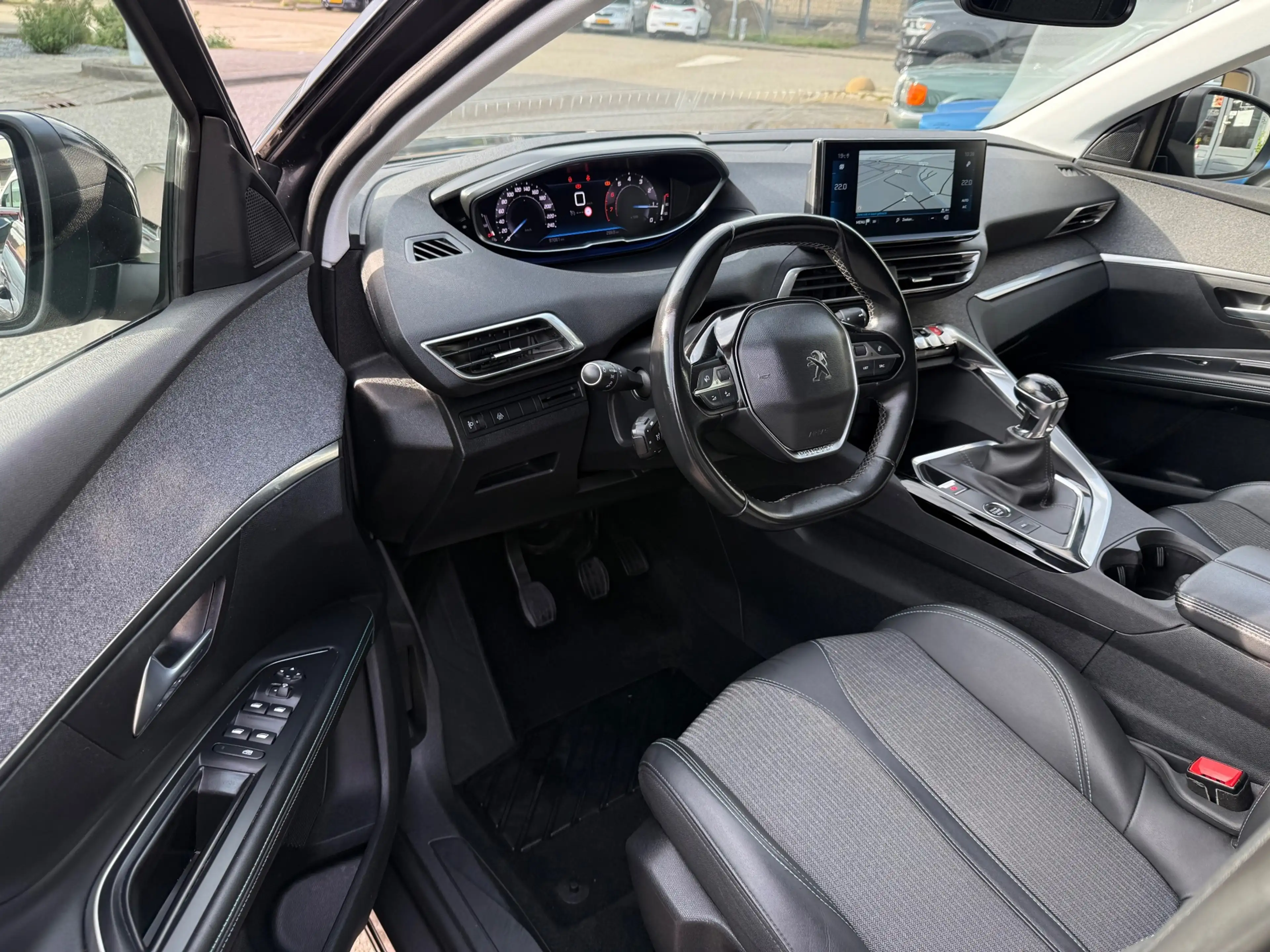 Peugeot 5008 1.2 16V 131PK 2022 ALLURE PACK 7-PERSOONS CARPLAY — photo 12