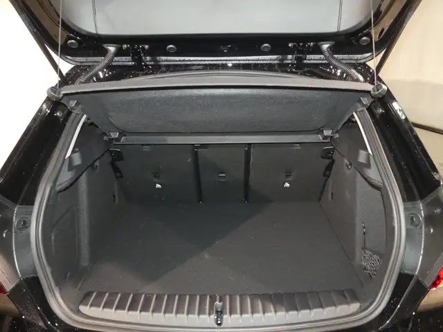 BMW 1 Series view 9