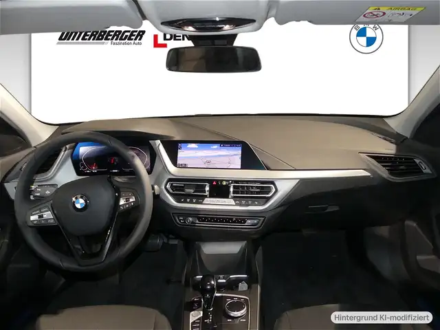 BMW 1 Series view 4