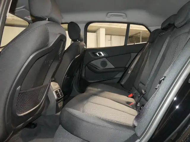 BMW 1 Series view 7