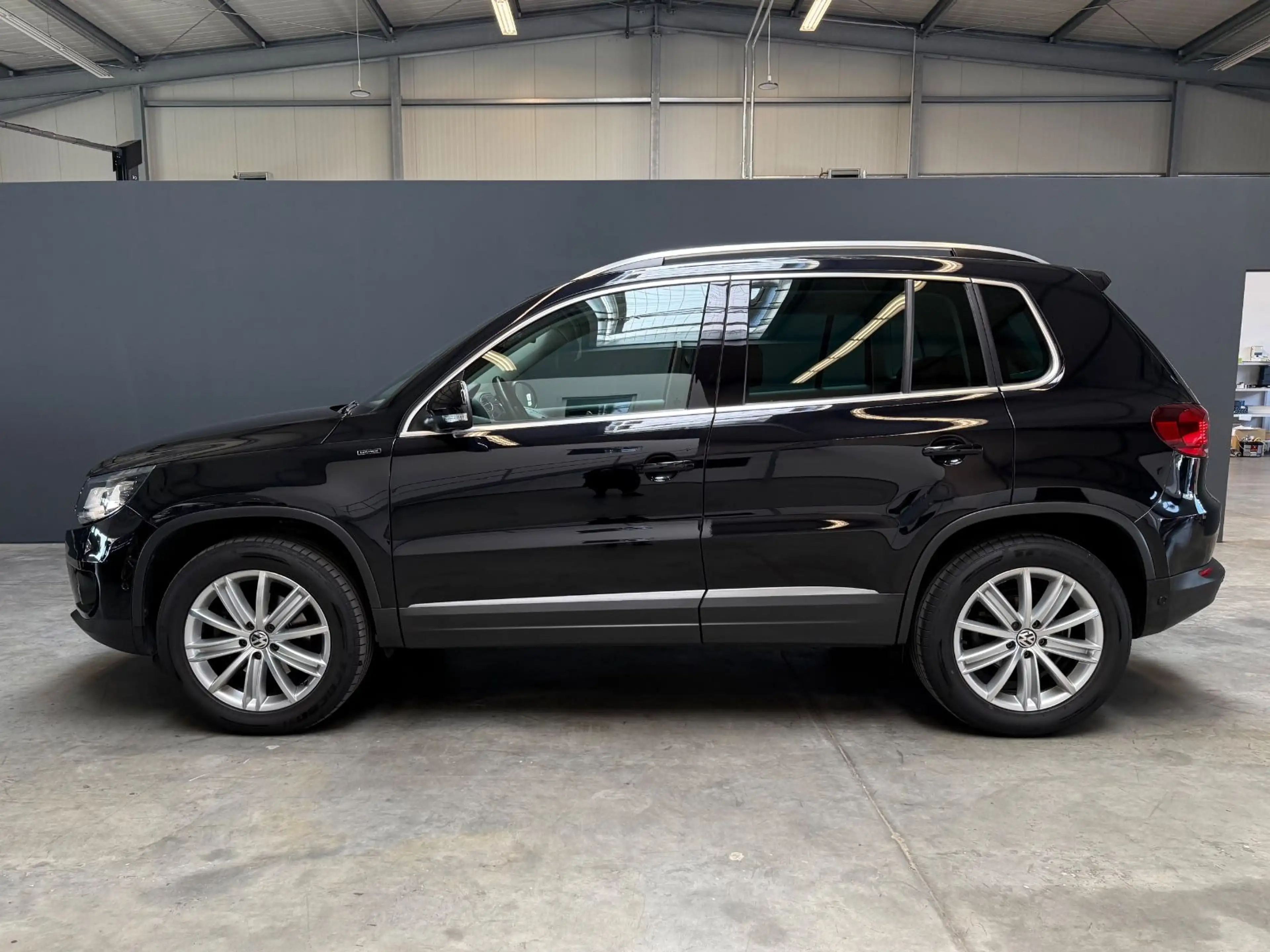 Volkswagen Tiguan 4Motion BiXenon/Navi/Kamera/HiFi — photo 2