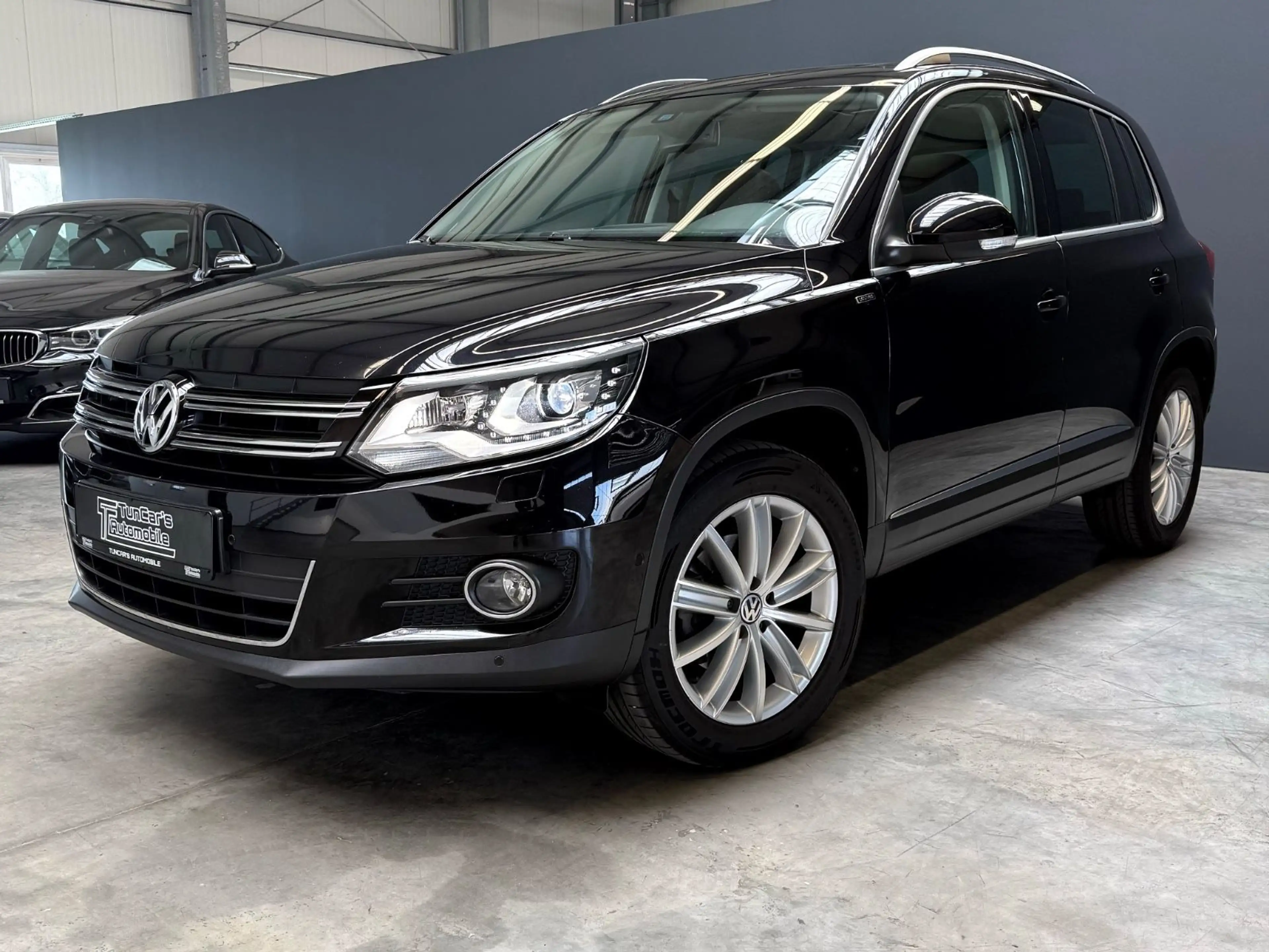 Volkswagen Tiguan 4Motion BiXenon/Navi/Kamera/HiFi
