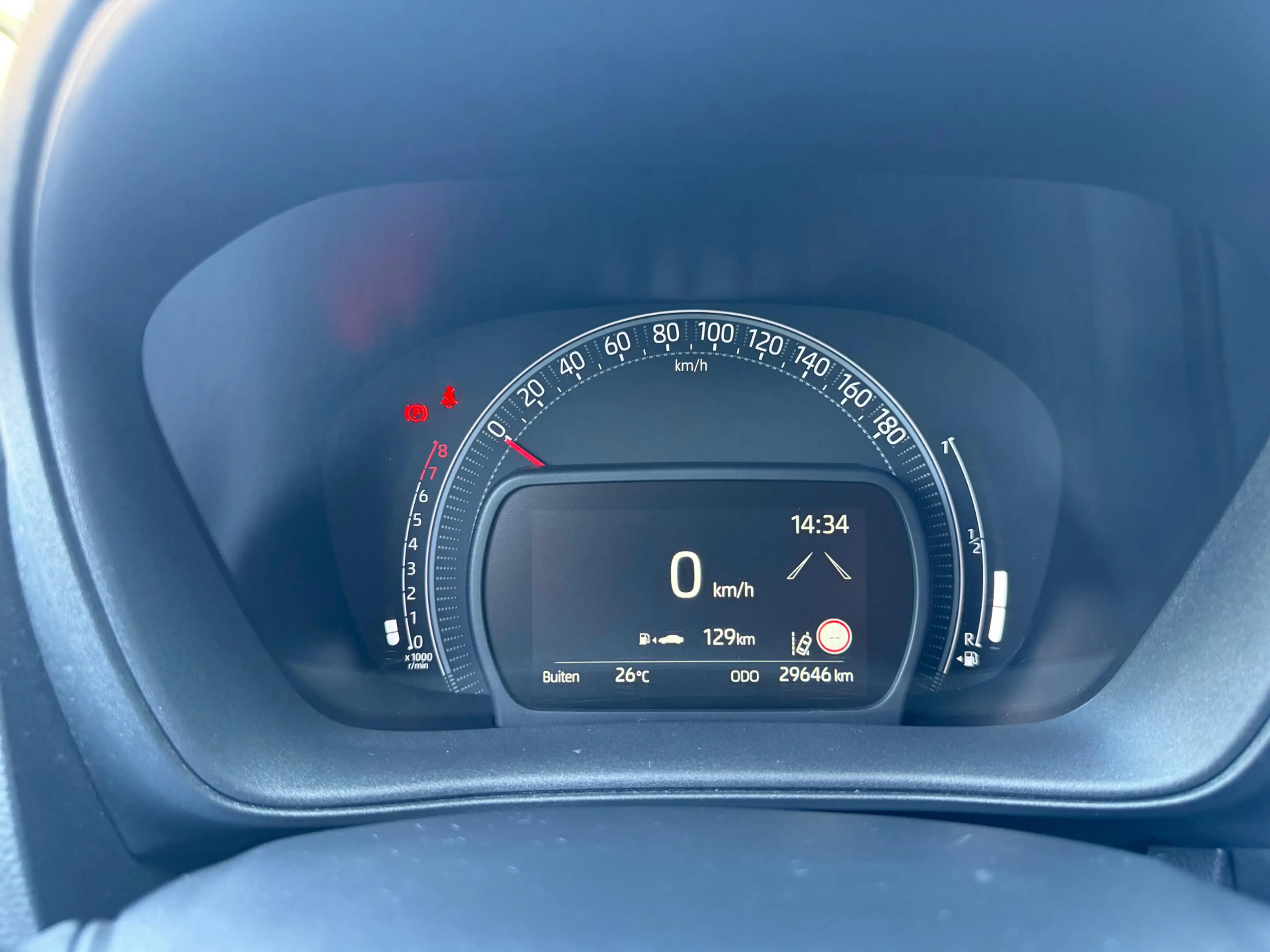 Toyota Aygo X 1.0 VVT-i MT first — photo 3