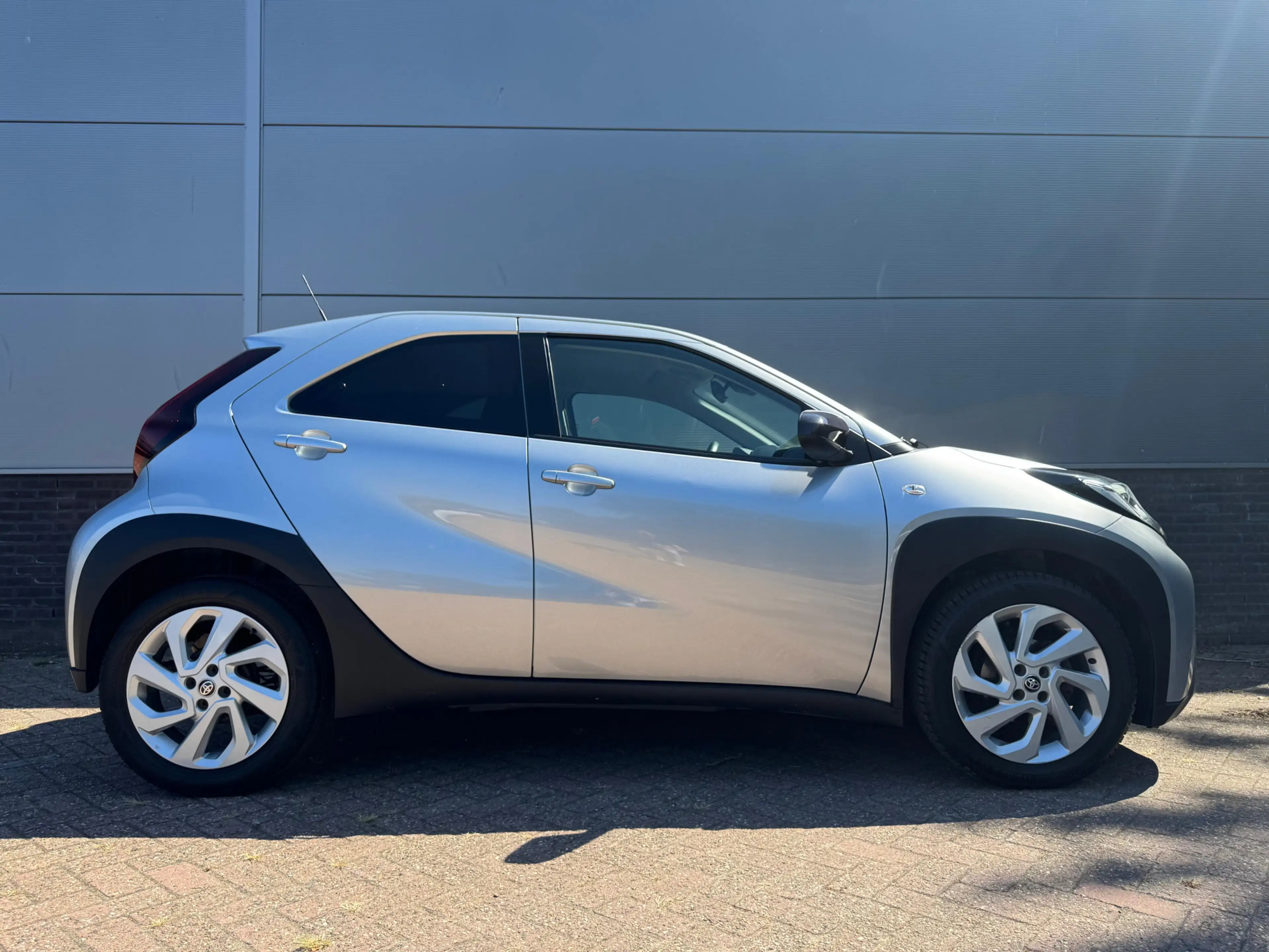Toyota Aygo X 1.0 VVT-i MT first — photo 11