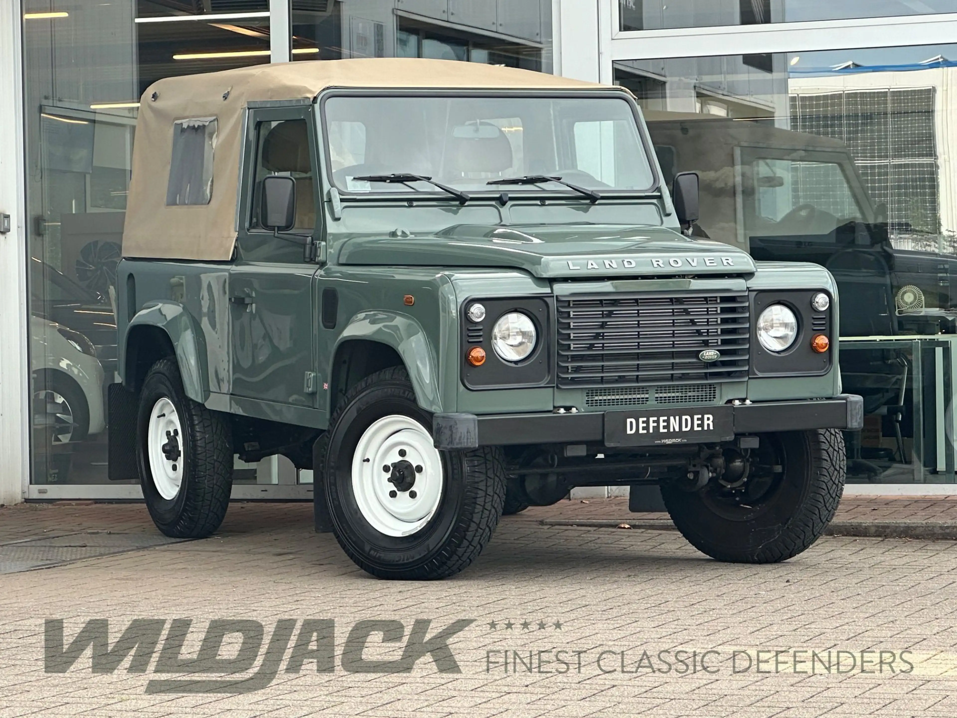 Land Rover Defender 90 DPF Soft Top E *NEUWERTIG* — photo 2