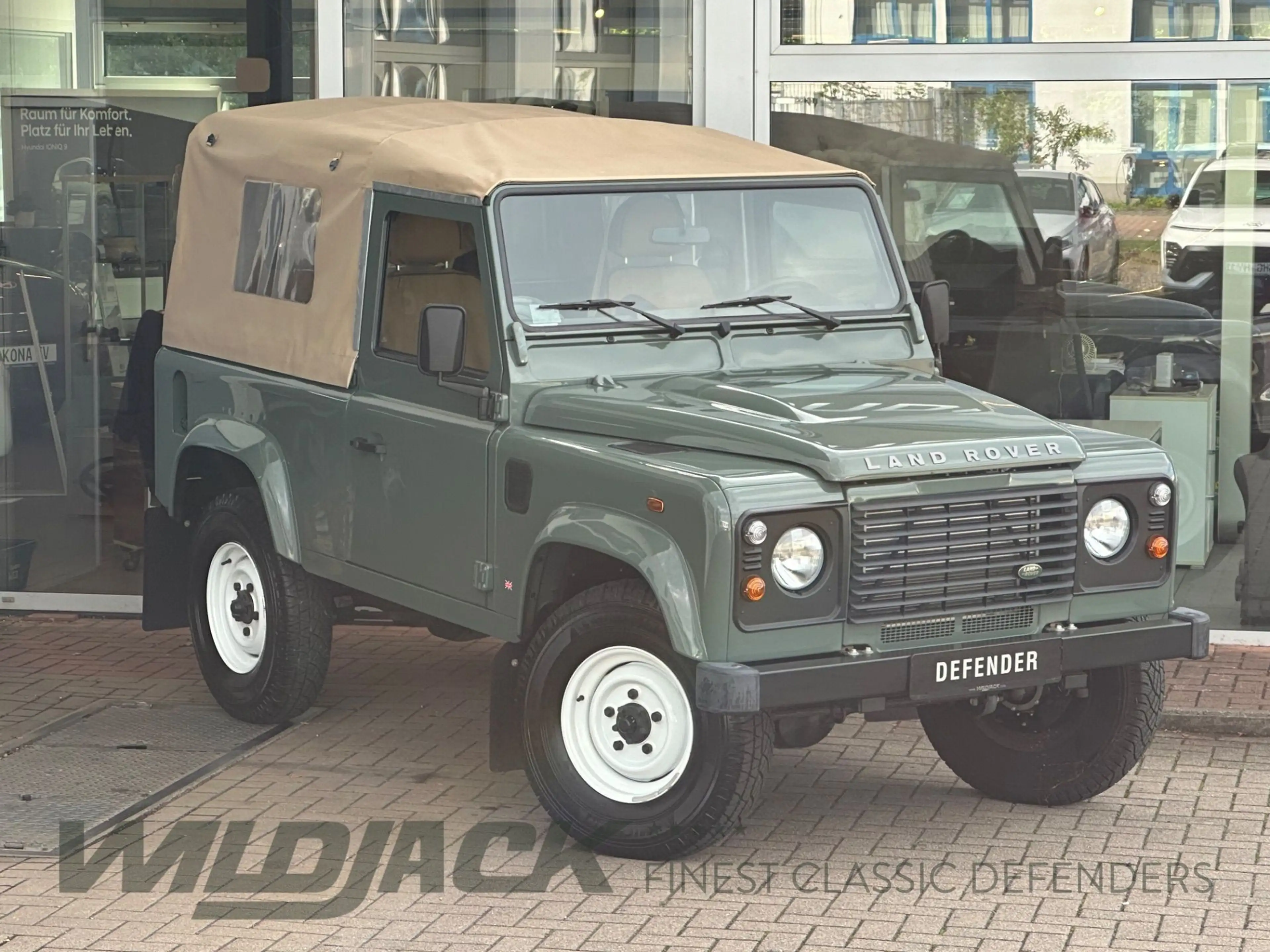 Land Rover Defender 90 DPF Soft Top E *NEUWERTIG* — photo 4