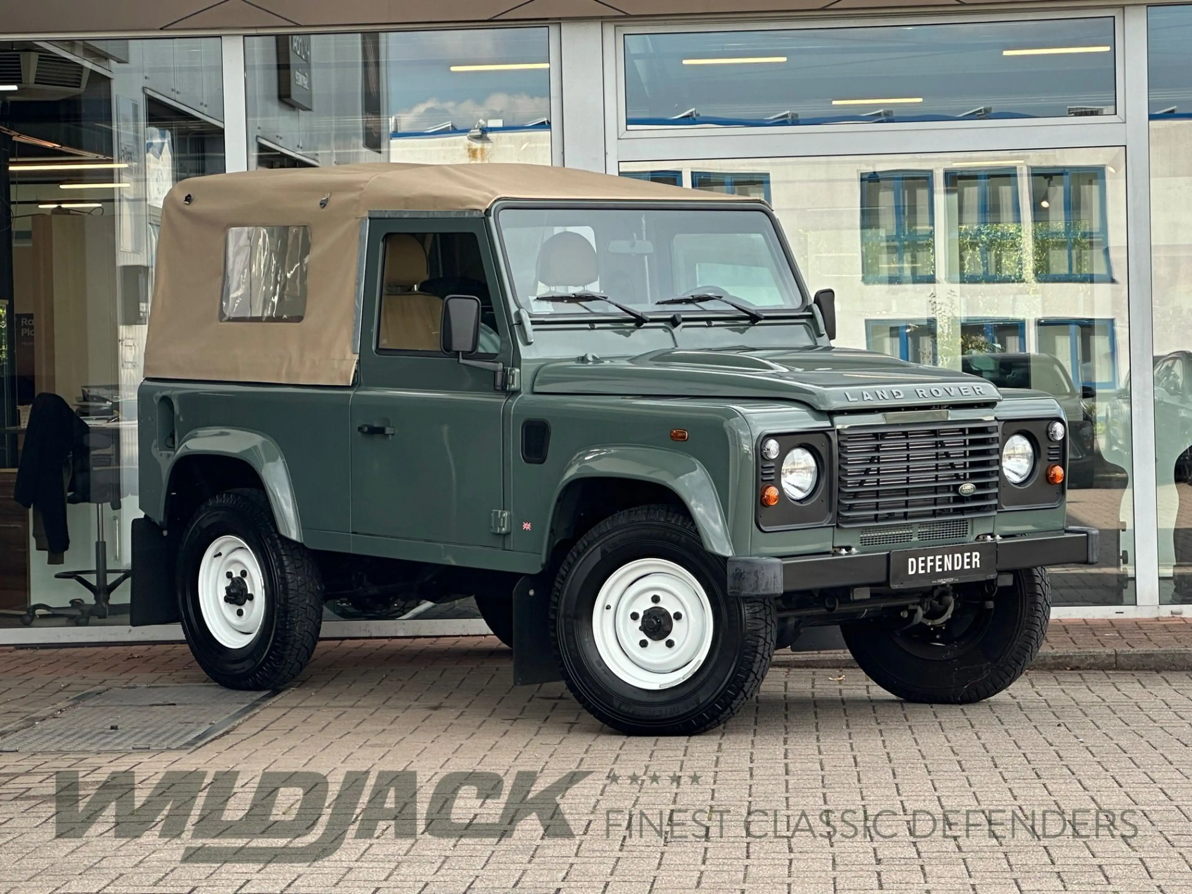 Land Rover Defender 90 DPF Soft Top E *NEUWERTIG* — photo 3
