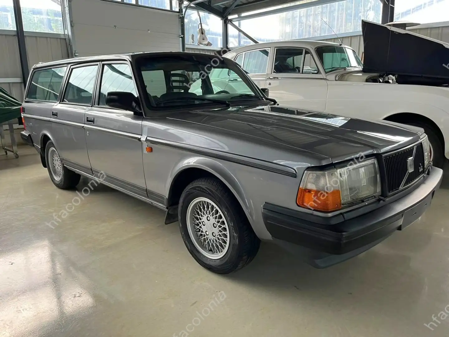 Volvo 245 Polar Grigio - 1