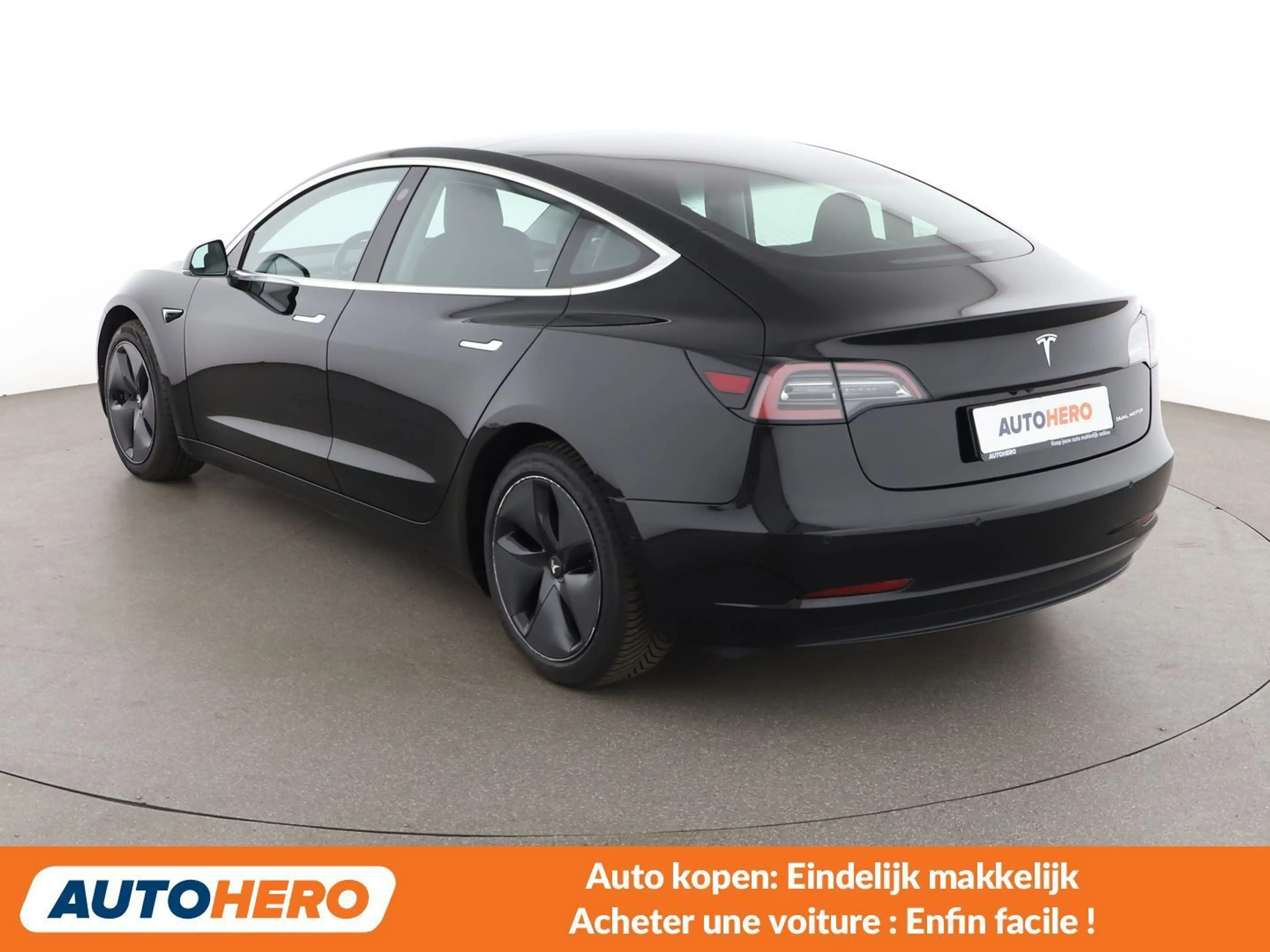 Tesla Model 3 Long Range — photo 4