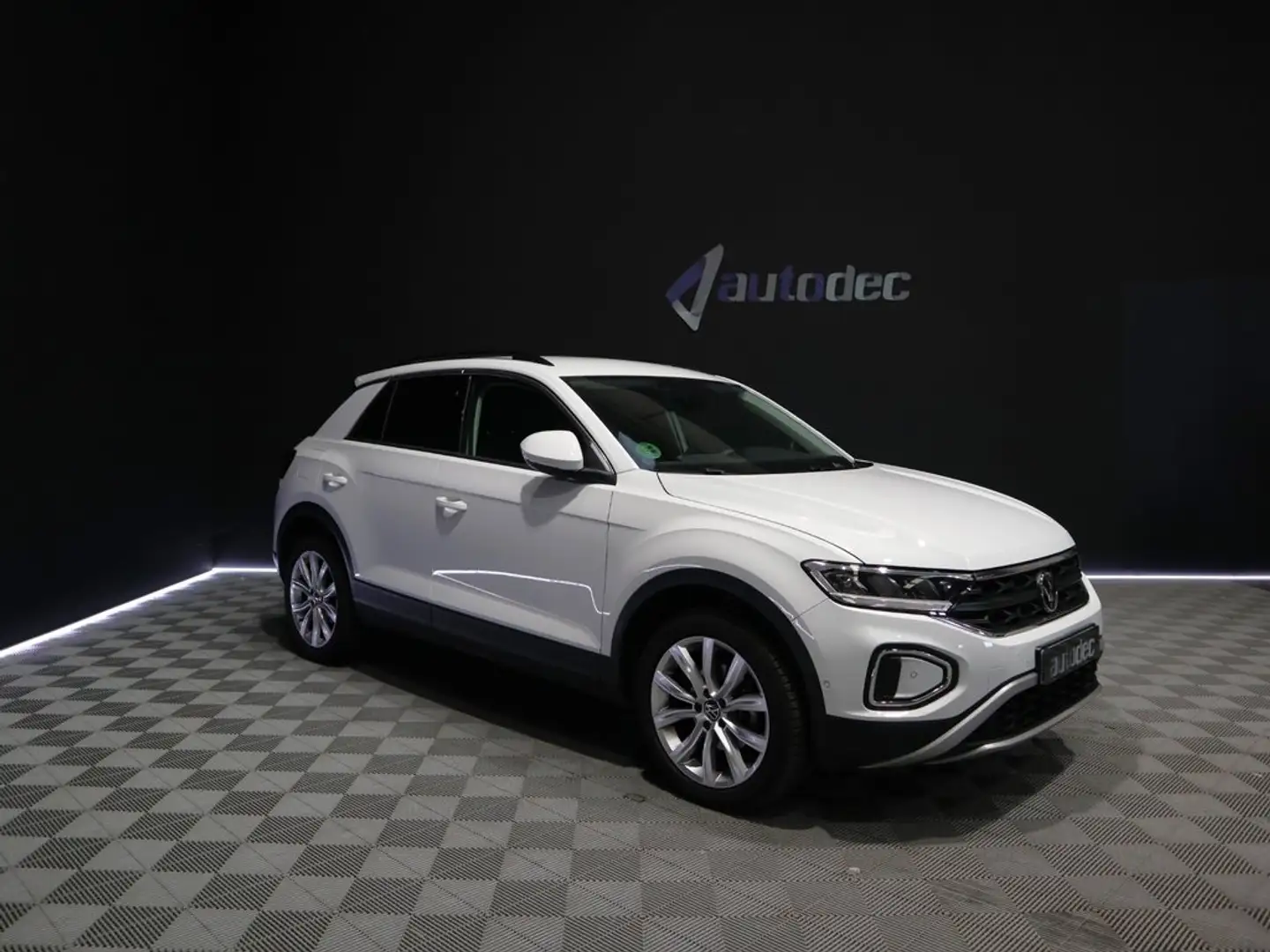 Volkswagen T-Roc 1.5 TSI Life DSG7 110KW Blanco - 1
