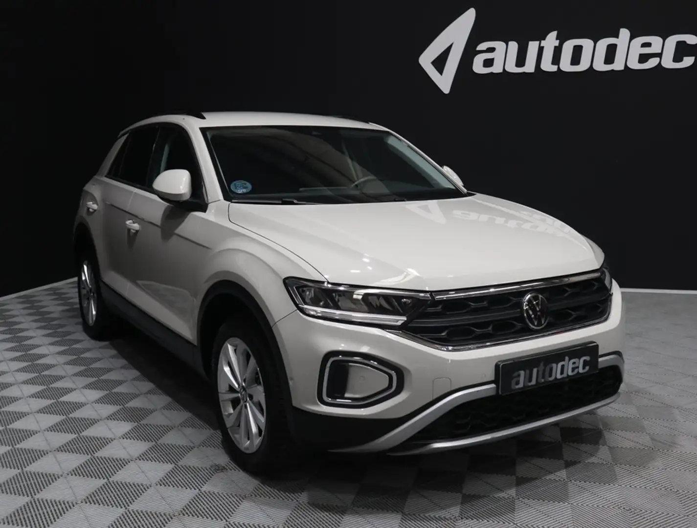 Volkswagen T-Roc 1.5 TSI Life DSG7 110KW Blanco - 2