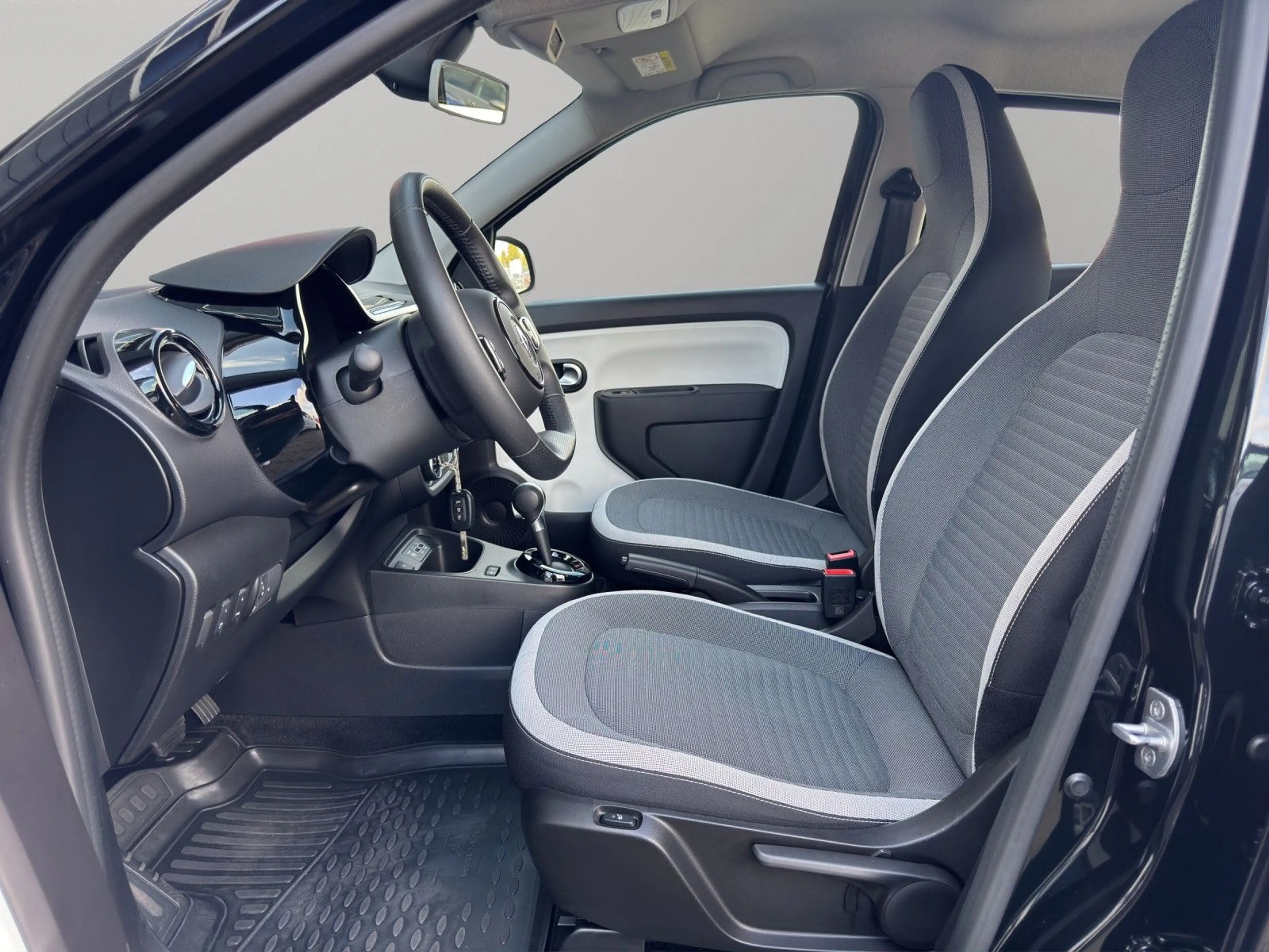 Renault Twingo Zen Electric*Full-Link*aus 1.Hand* — photo 9