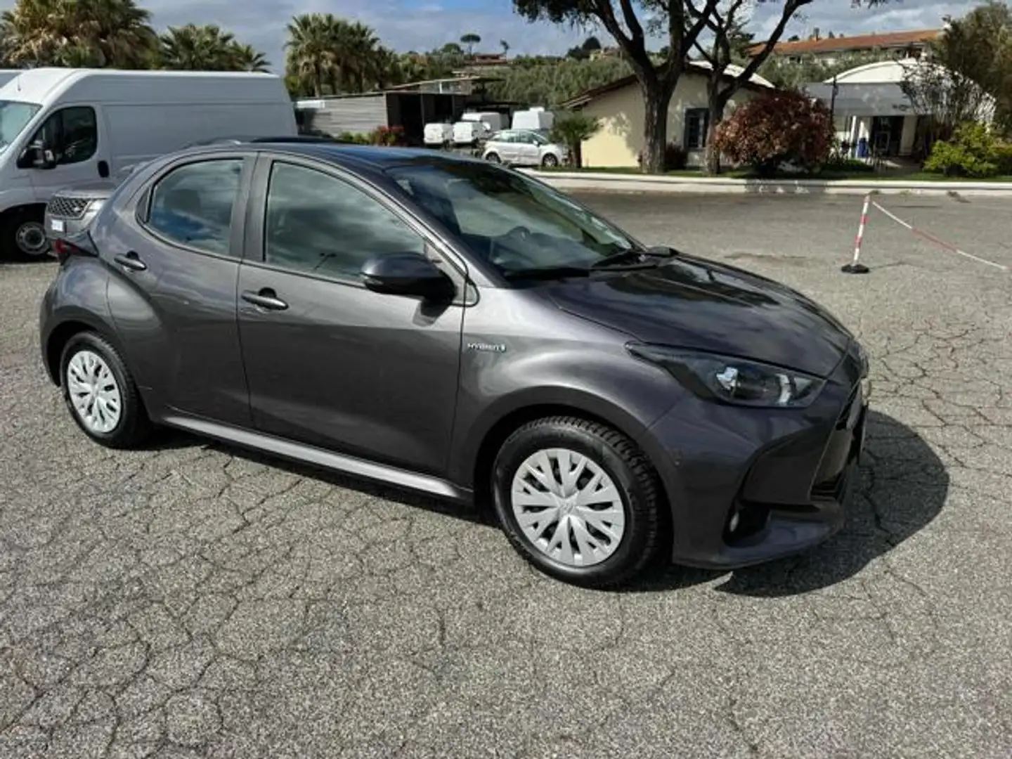 Toyota Yaris 1.5 Hybrid 5 porte !!PREZZO REALE SENZA VINCOLI!! Gris - 1