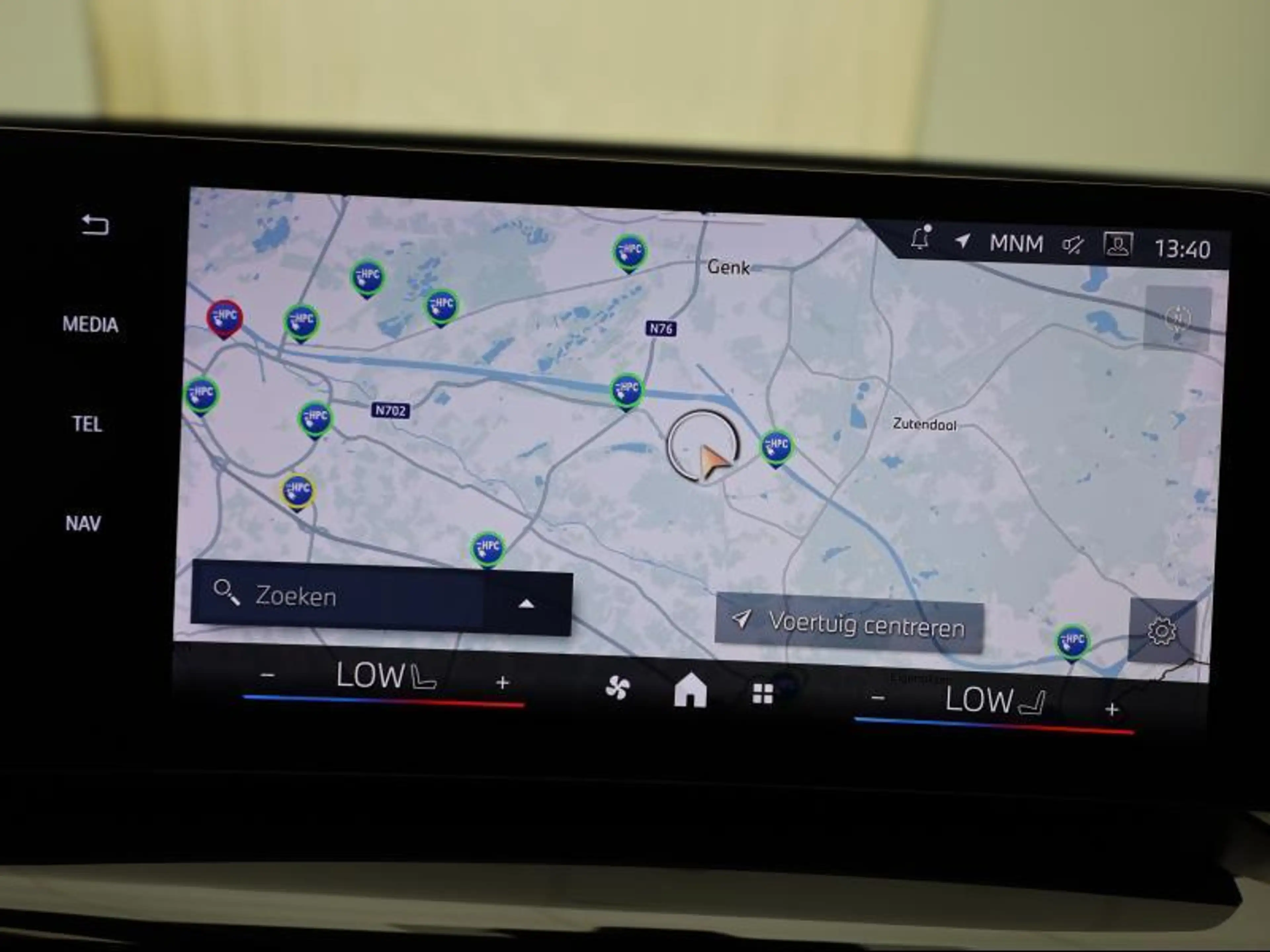 BMW iX2 eDrive20 — photo 12