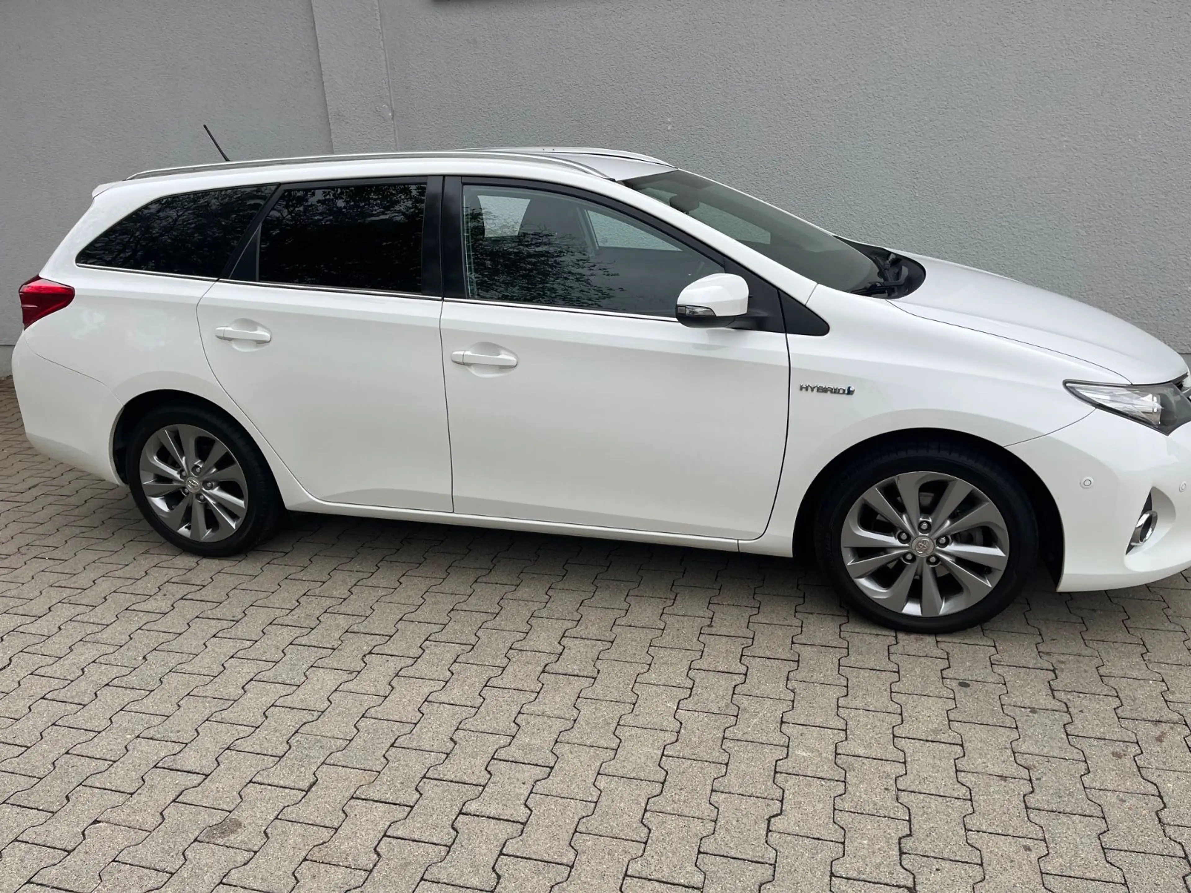 Toyota Auris Touring Sports Hybrid Edition 68 Tkm 1.Hd. — photo 6
