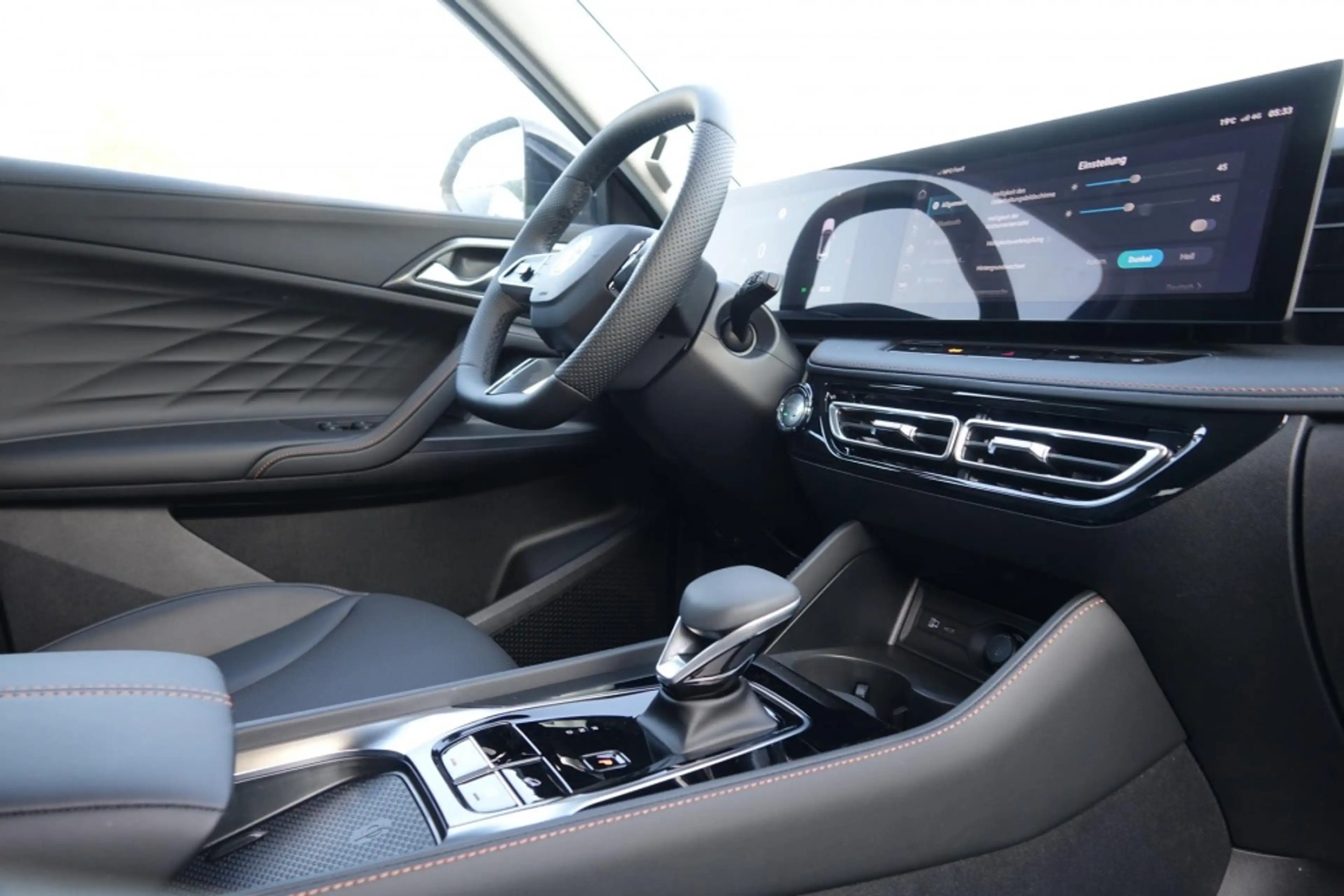 MG HS Hybrid+ Luxury 224PS +Anhängevorrichtung! — photo 13