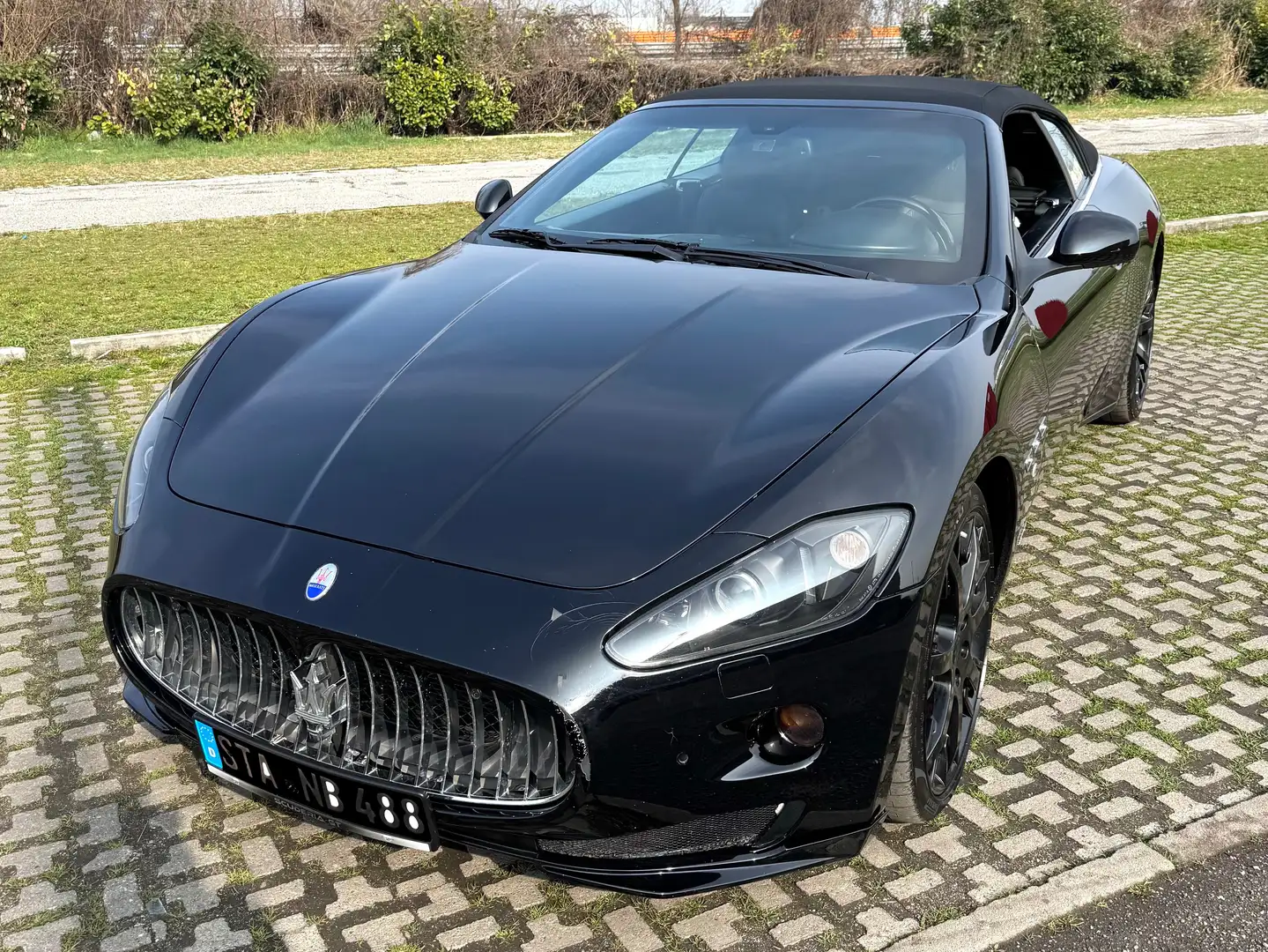 Maserati GranCabrio Negro - 1