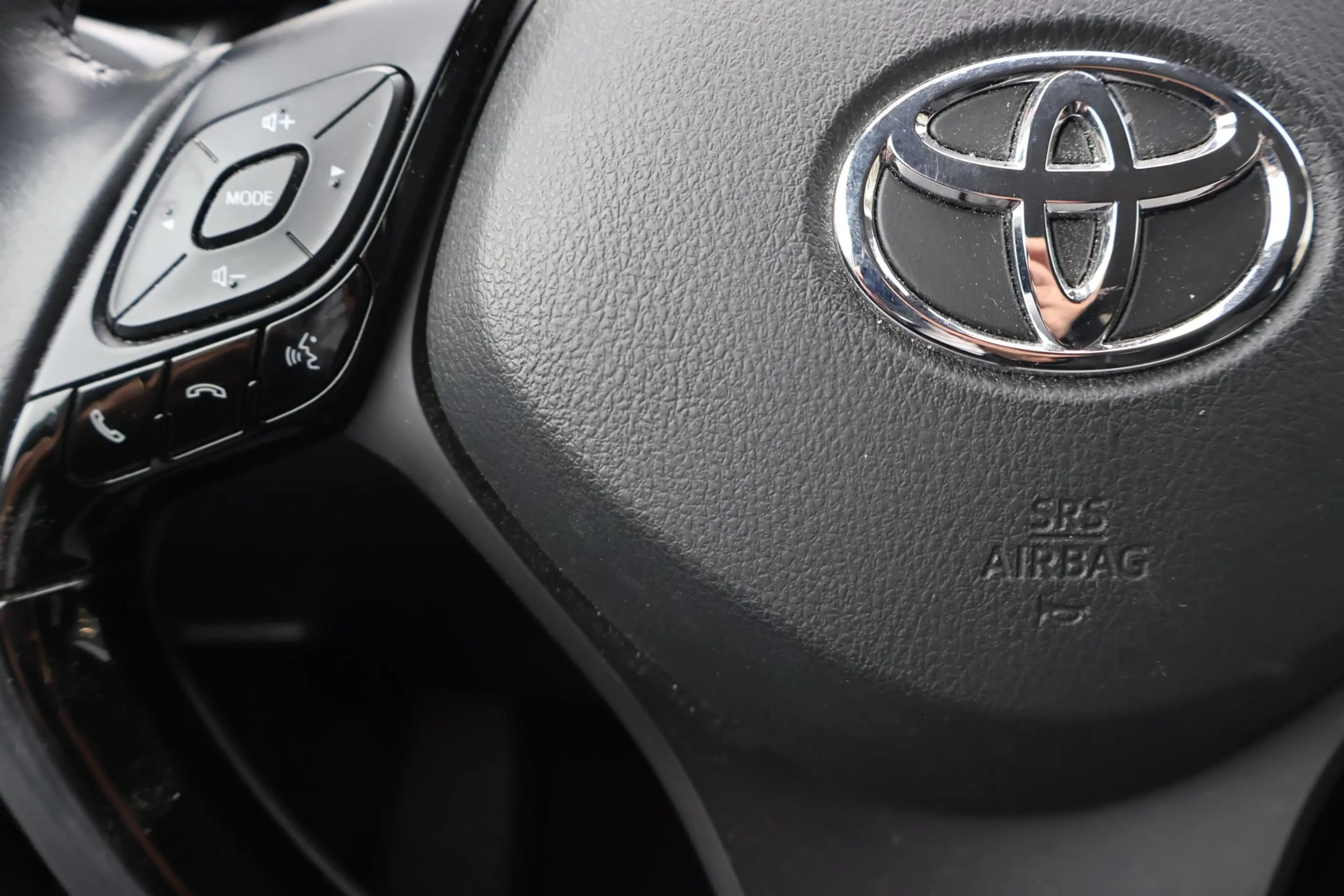 Toyota C-HR 1.8 Hybrid AFN.TREKHAAK AD-CRUISE — photo 8