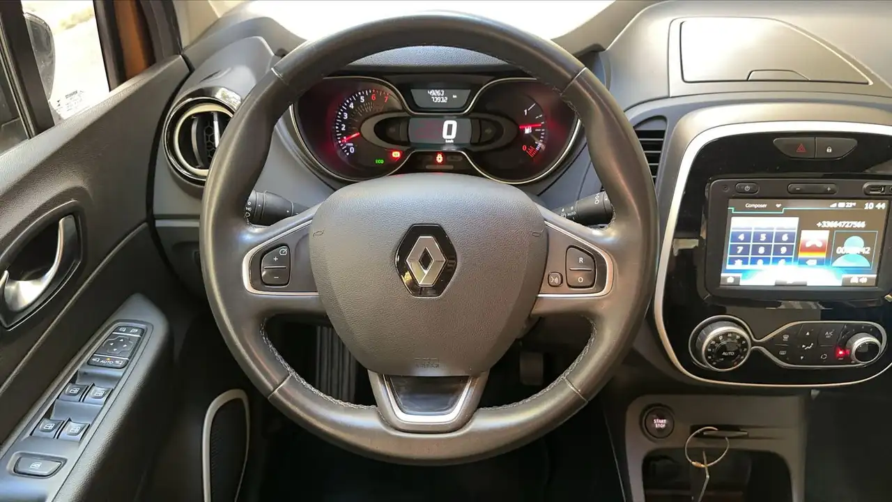 Renault Captur — photo 24