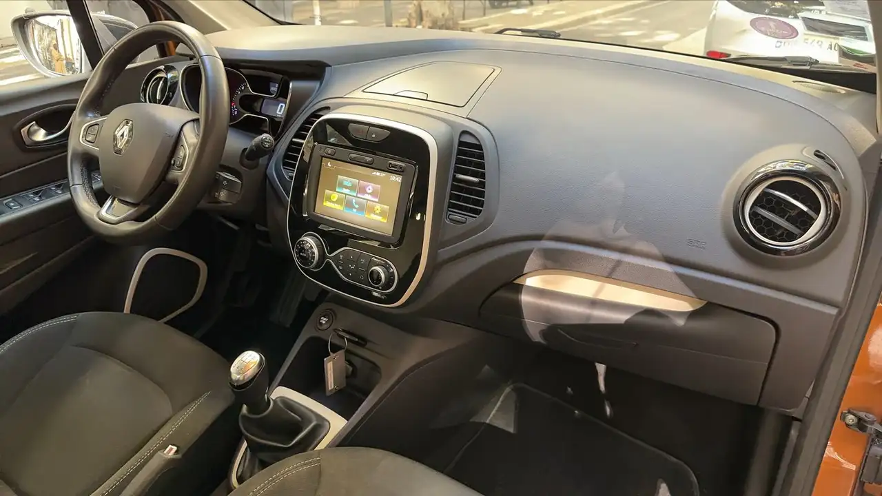 Renault Captur — photo 10