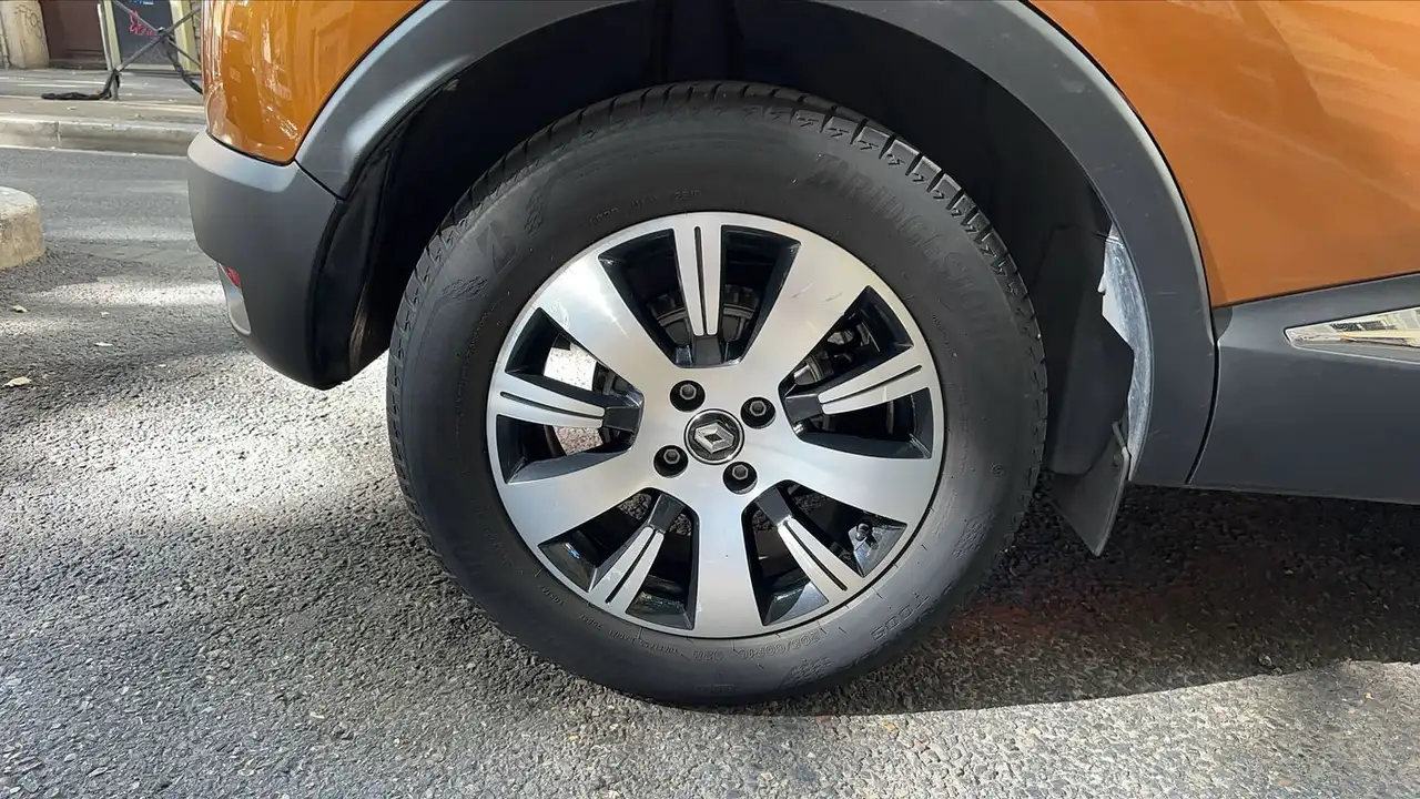 Renault Captur — photo 16
