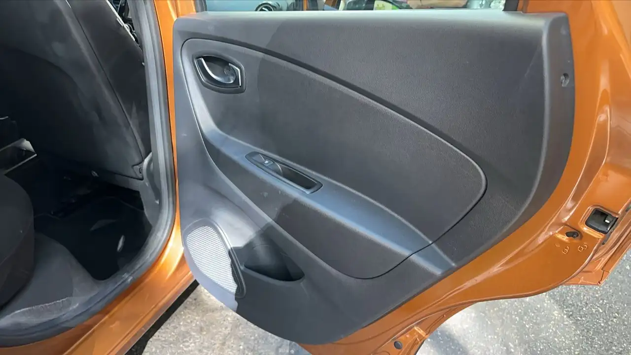 Renault Captur — photo 28