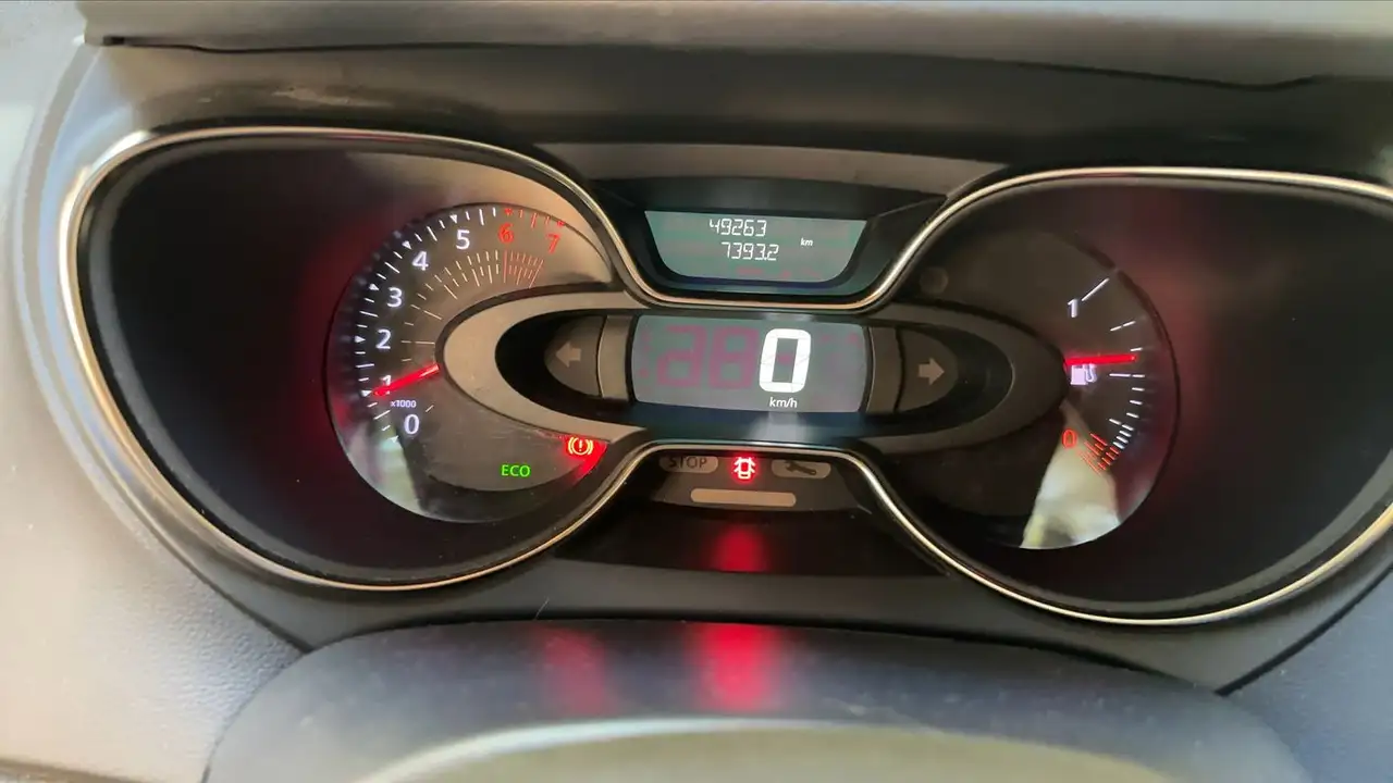 Renault Captur — photo 12