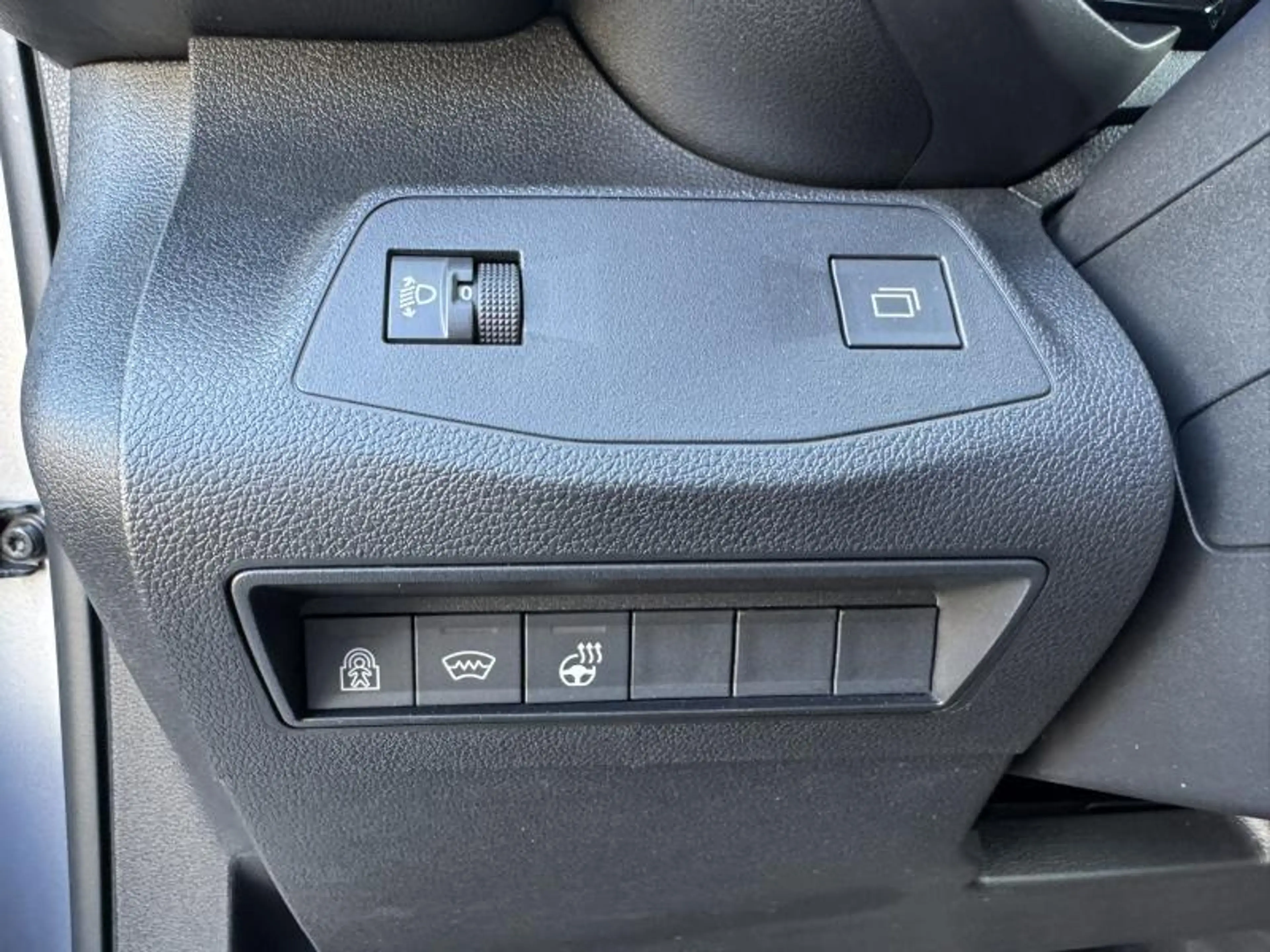 Toyota Verso SWB 1.5 Diesel 130hp 8AT Tracks — photo 15