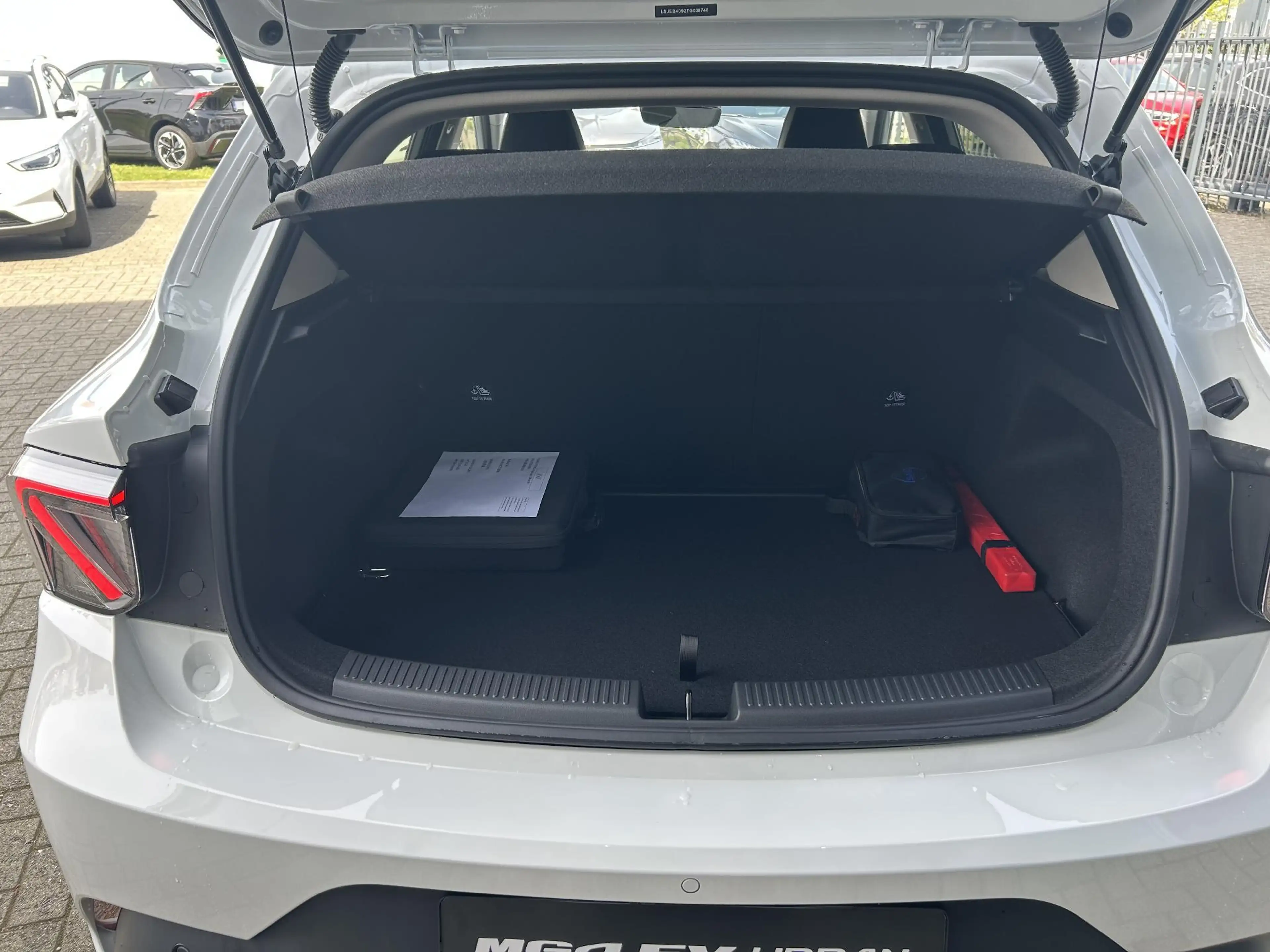 MG MG4 EV Urban Premium 54 kWh | Navi | ACC | ECC | 360° — photo 7