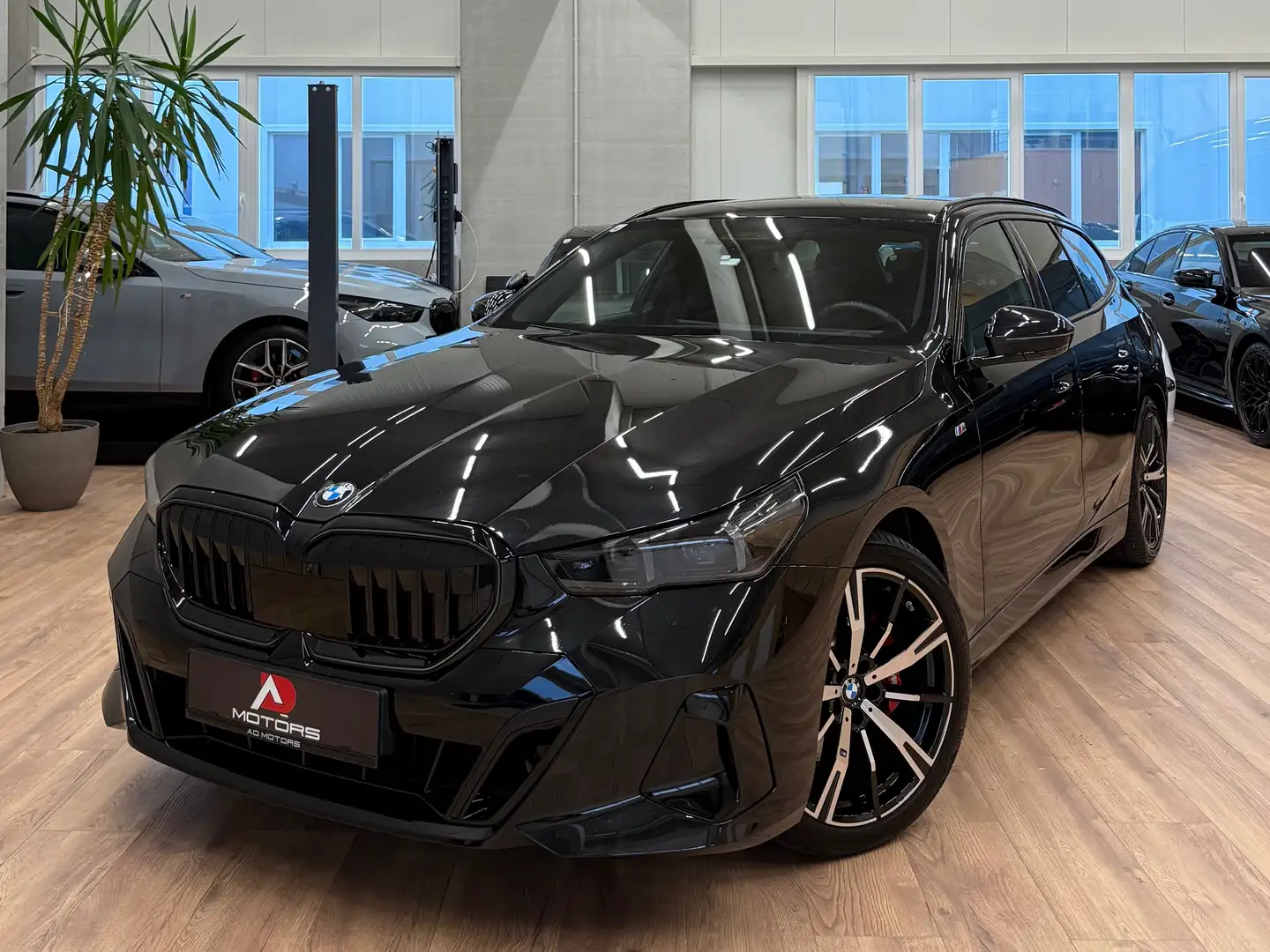 BMW 520 520 d xDrive M Sportpaket PRO / Leasingfähig Schwarz - 1