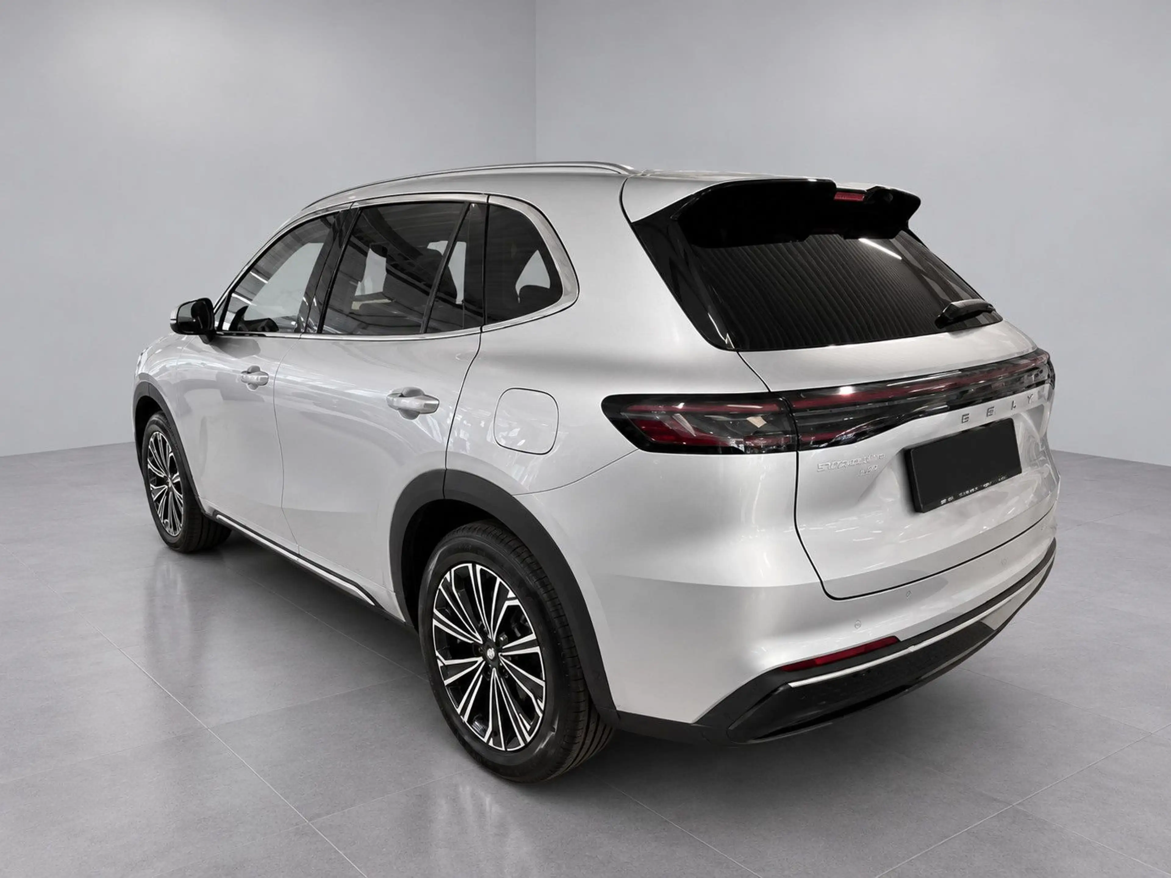 Geely Starray EM-i 1.5 PHEV EM-i Max+ Pano HUD VORLAUF — photo 4