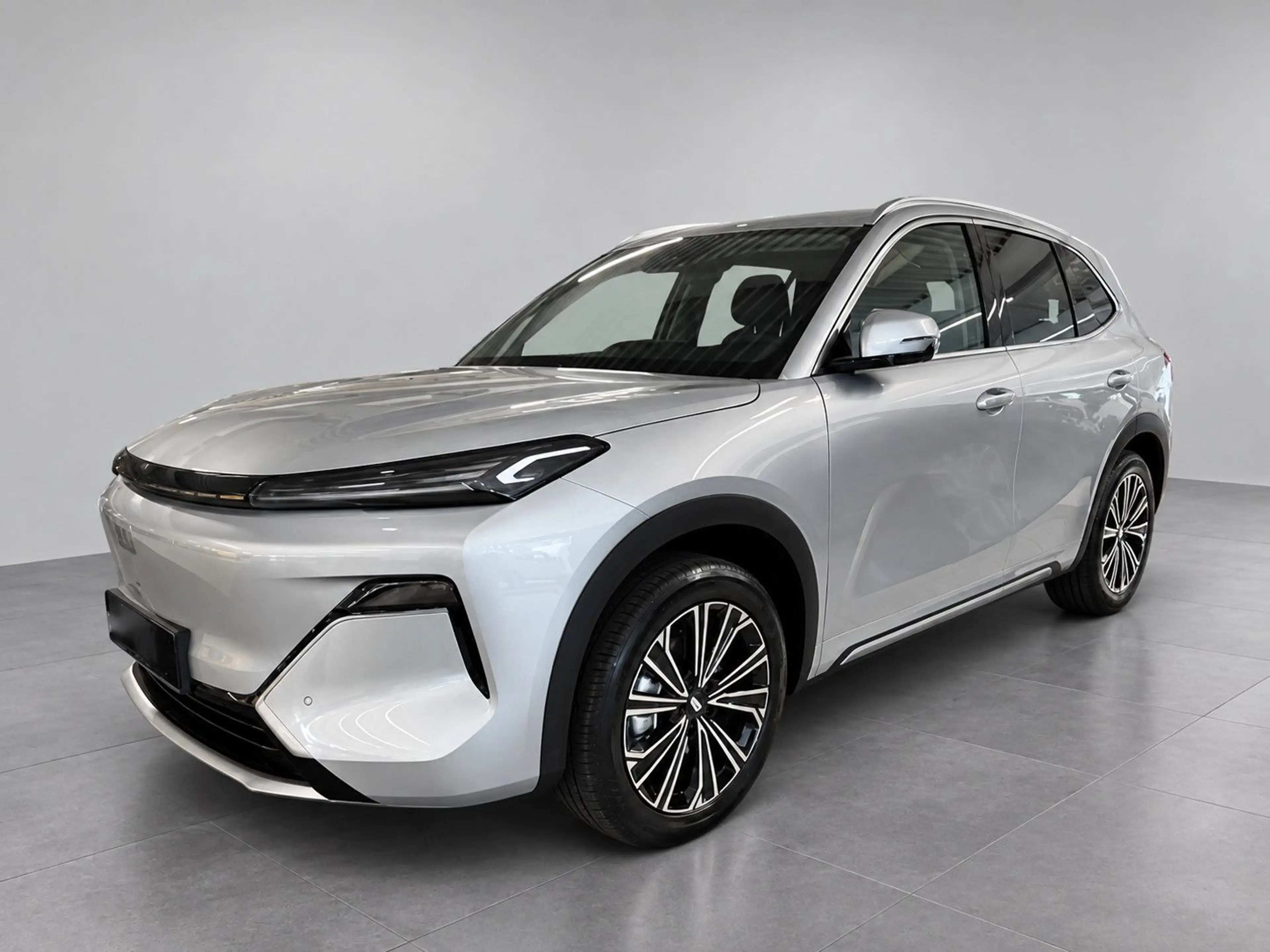 Geely Starray EM-i 1.5 PHEV EM-i Max+ Pano HUD VORLAUF