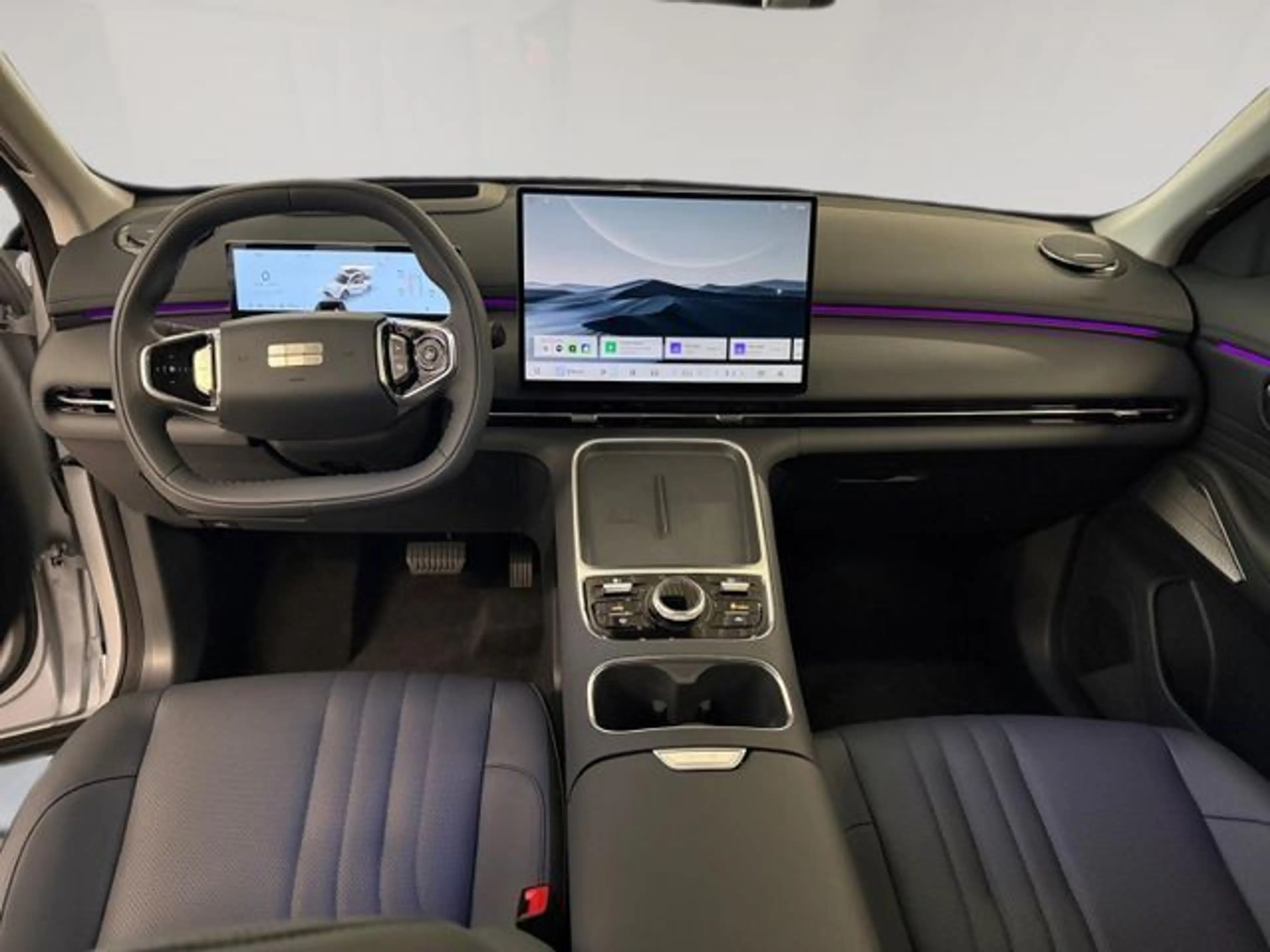 Geely Starray EM-i 1.5 PHEV EM-i Max+ Pano HUD VORLAUF — photo 10