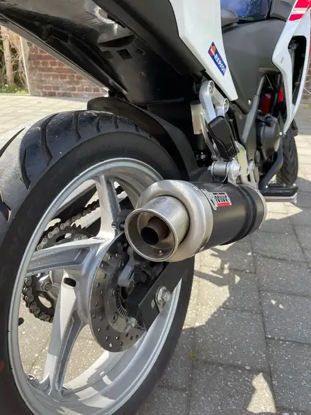 Honda CBR 250 R - foto 5