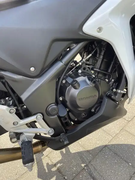 Honda CBR 250 R - foto 6