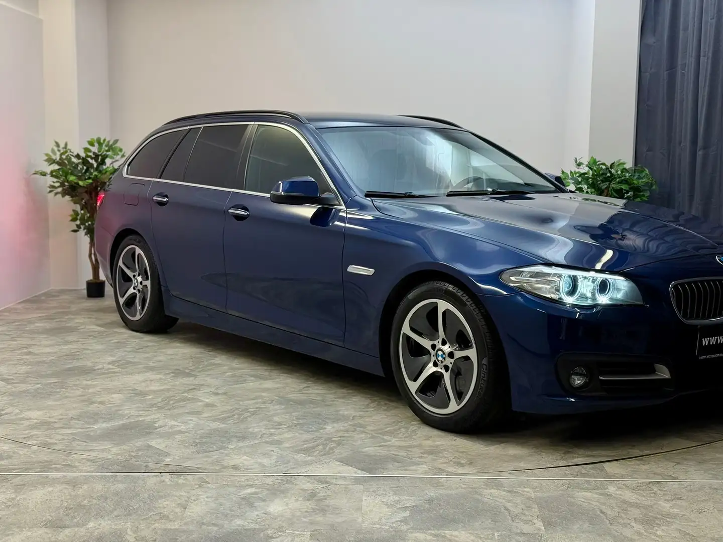 BMW 535 i +  N55 Triebwerk + SCHALTER + M Fahrwerk Blau - 2