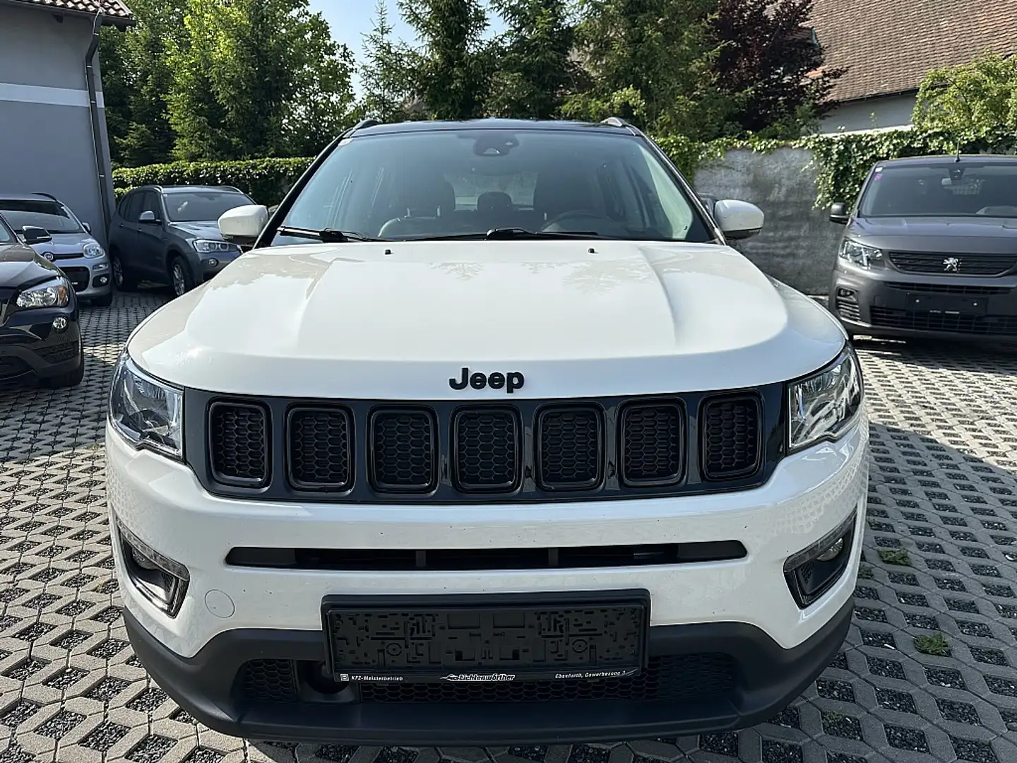 Jeep Compass 2,0 MultiJet II AWD Night Eagle Aut. Weiß - 1