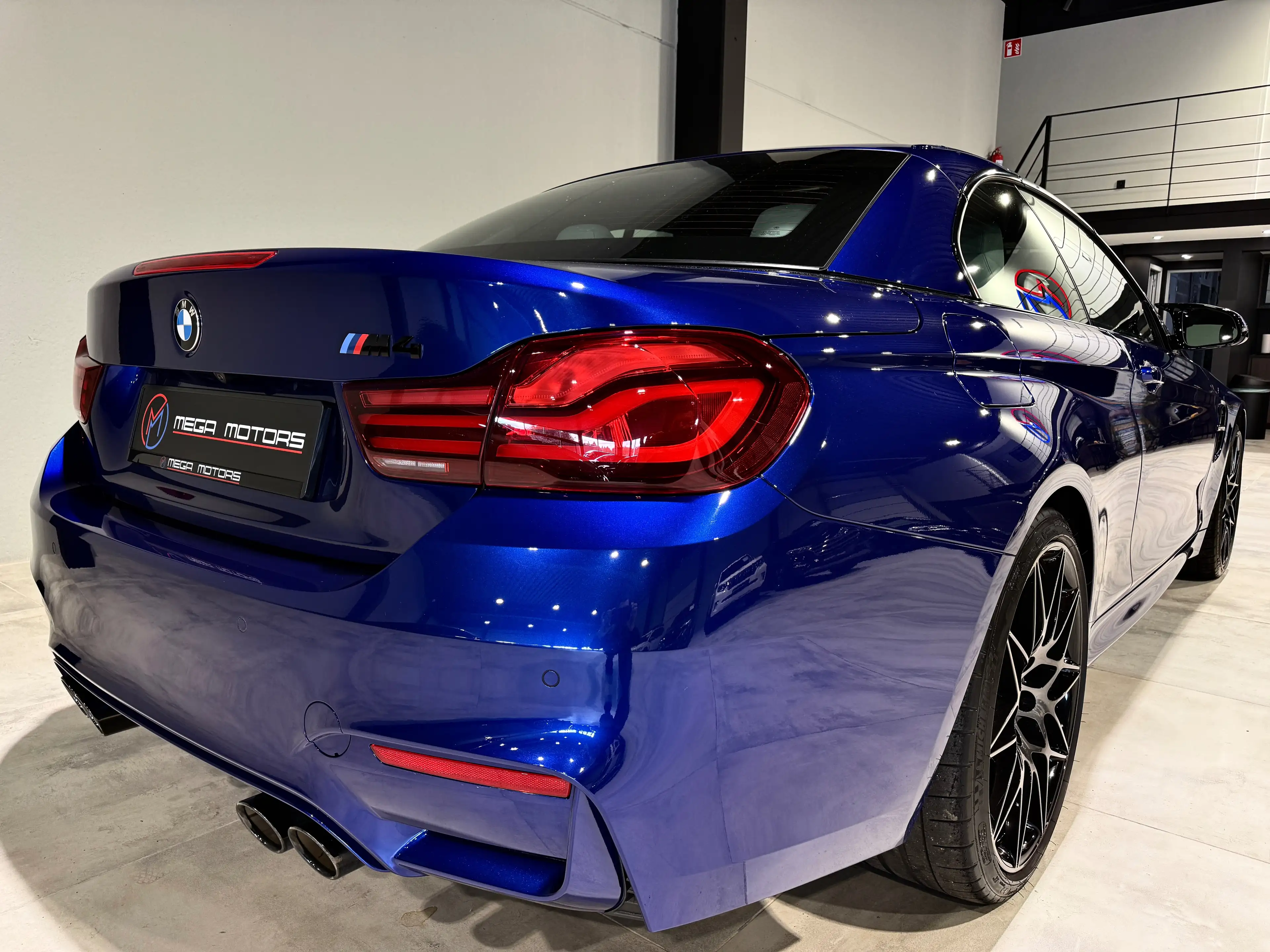 BMW M4 CABRiO 450CV "COMPETiTiON" FULL" SAN MARiNO BLEU" — photo 4
