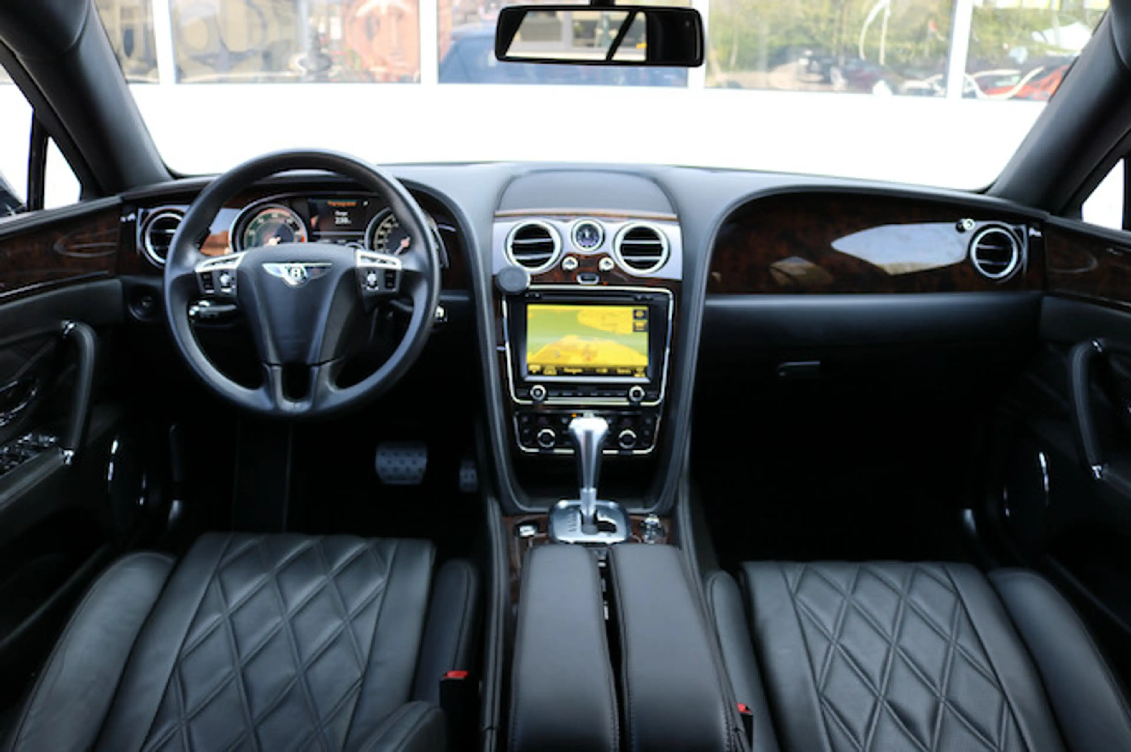 Bentley Flying Spur 4.0 V8 Biturbo Deep black pearl metallic — photo 7