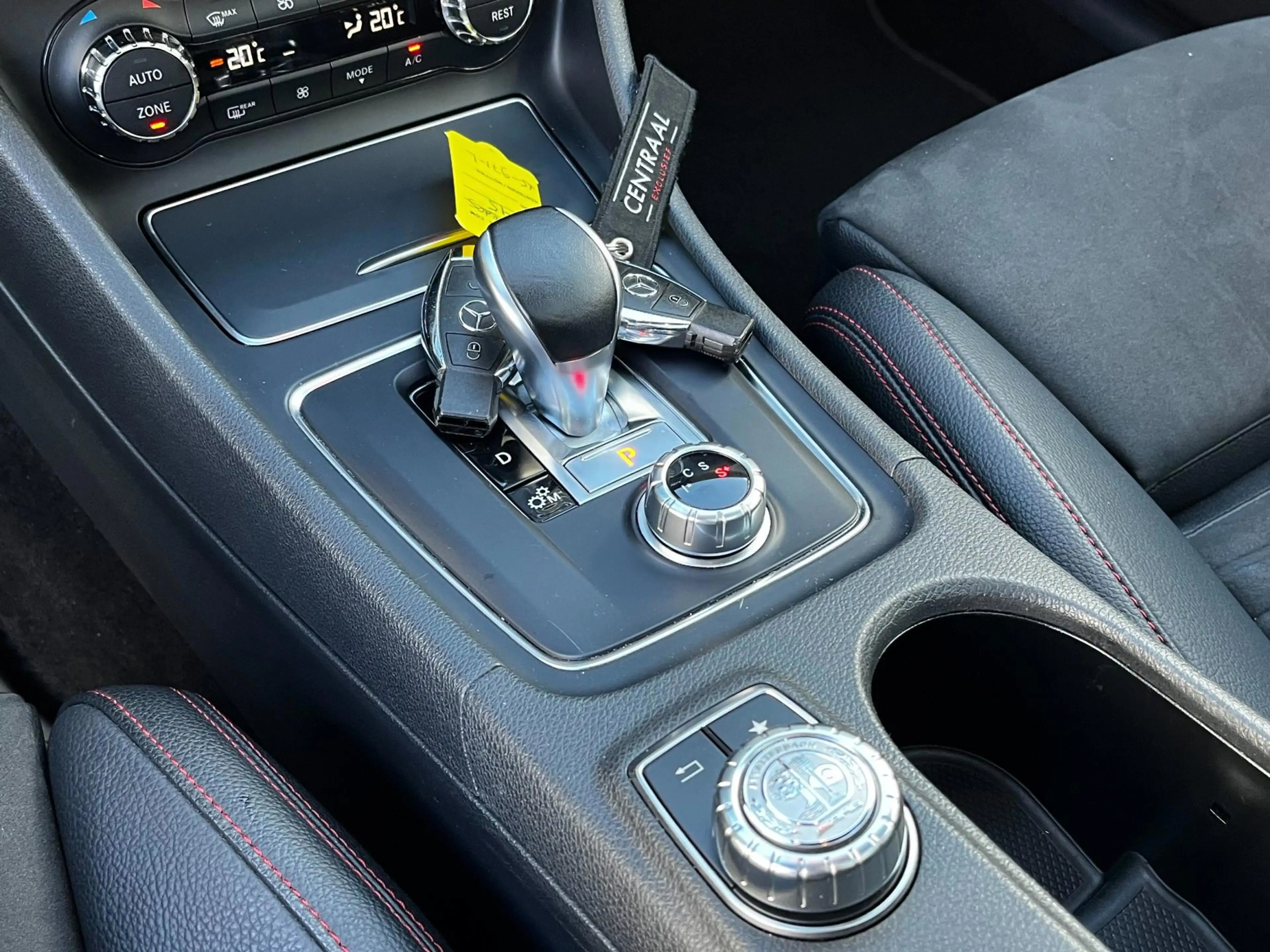 Mercedes-Benz A 45 AMG 4MATIC Pano|Armytrix|Camera|Leder|Navi|381PK|Cruis — photo 12