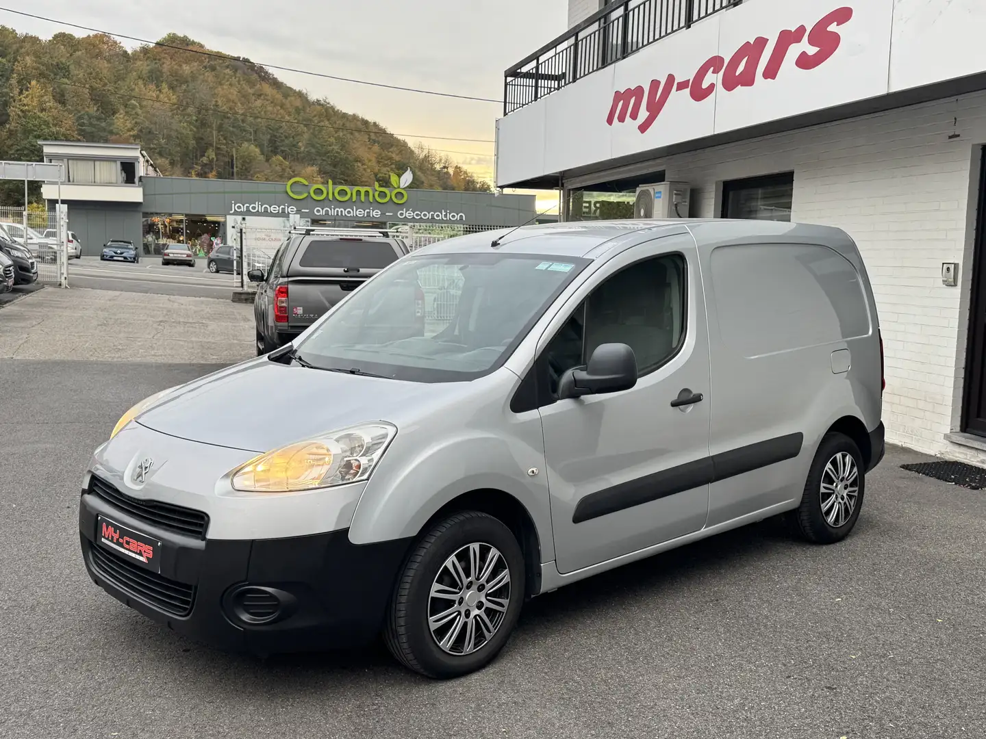 Peugeot Partner 1.6 HDI 90CV UTILITAIRE 3 PLACES CLiM ETAT NEUVE Grijs - 1