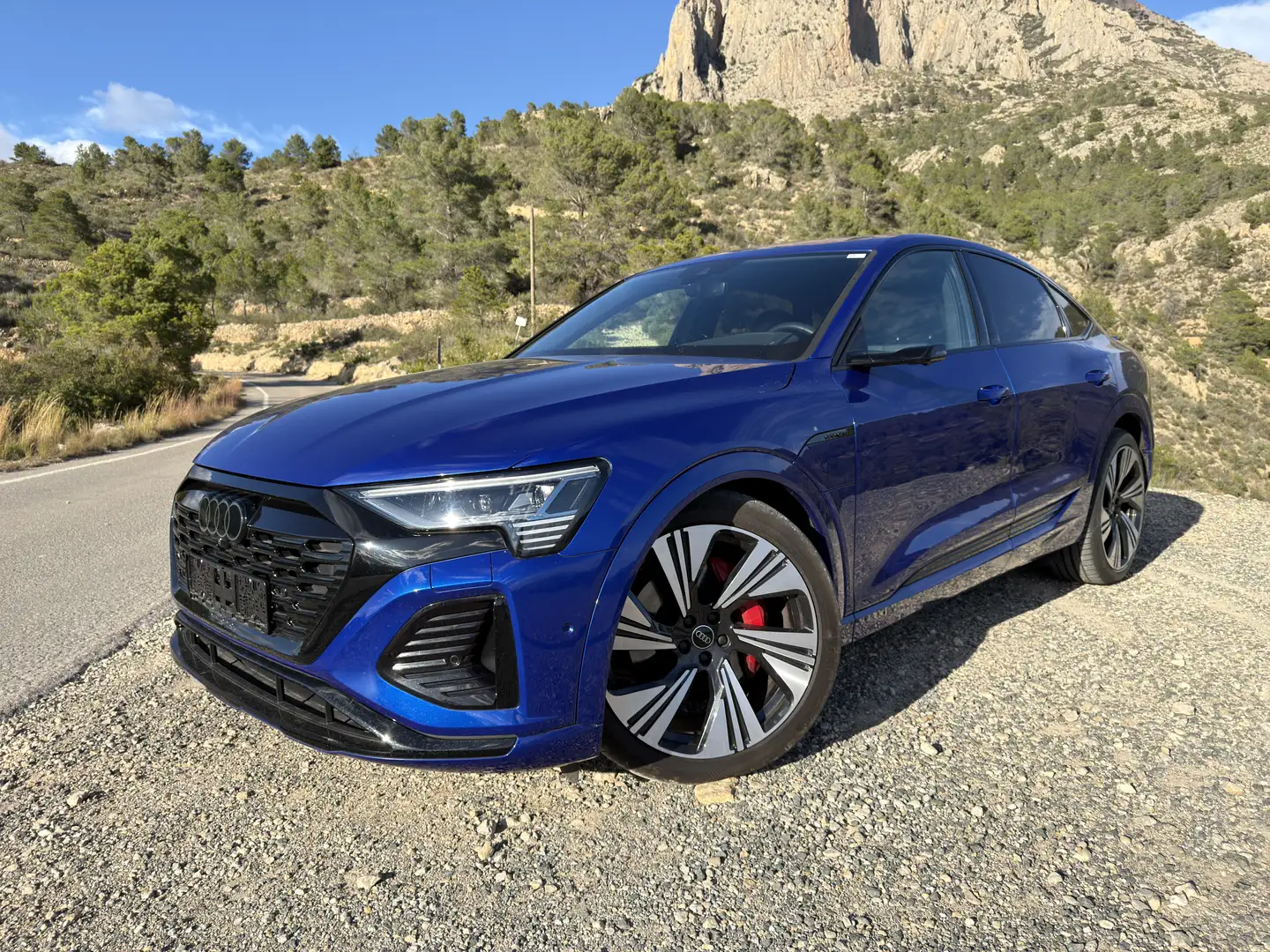 Audi Q8 e-tron Q8 e-tron Sportback 55 quattro S line S line Azul - 1