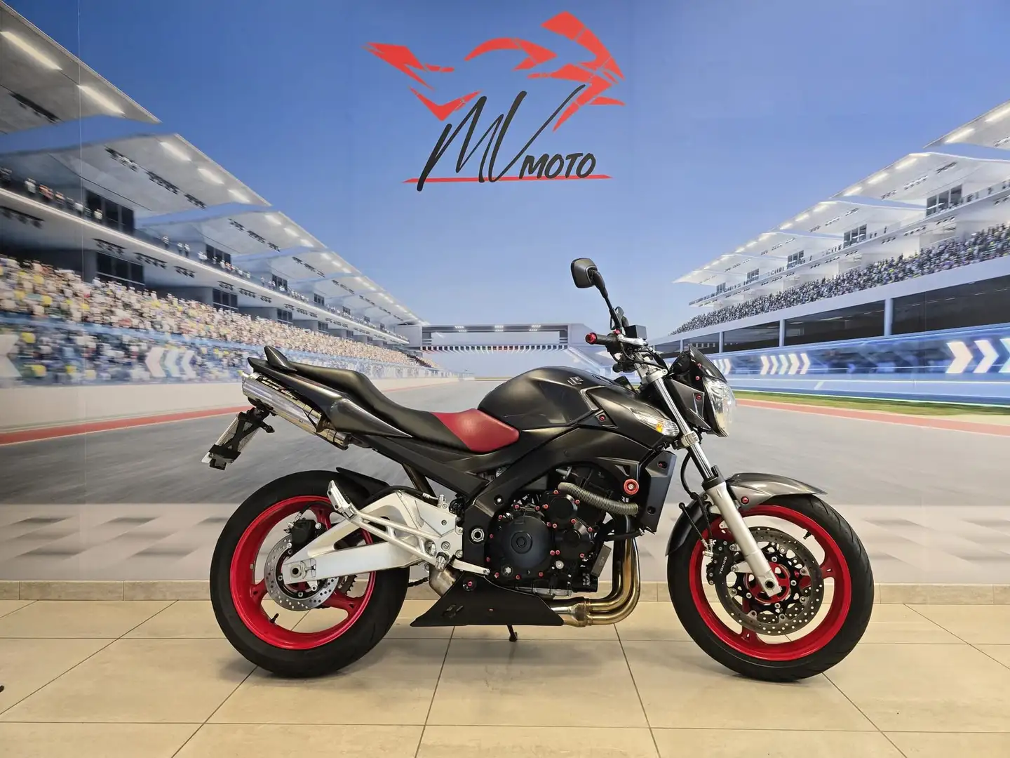 Suzuki GSR 600 "Yoschimura" - Km 25000 - 1