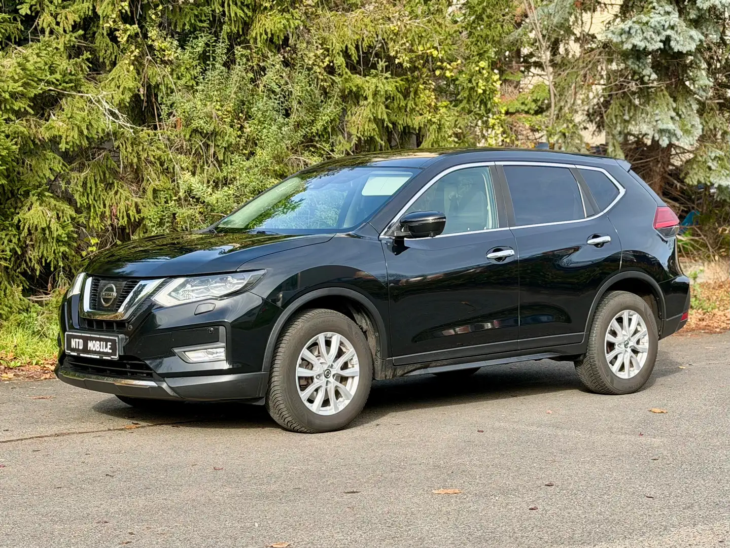 Nissan X-Trail Acenta 4x4+PANO+360+LED+S-HZNG+LENKRAD HZNG+ Noir - 1