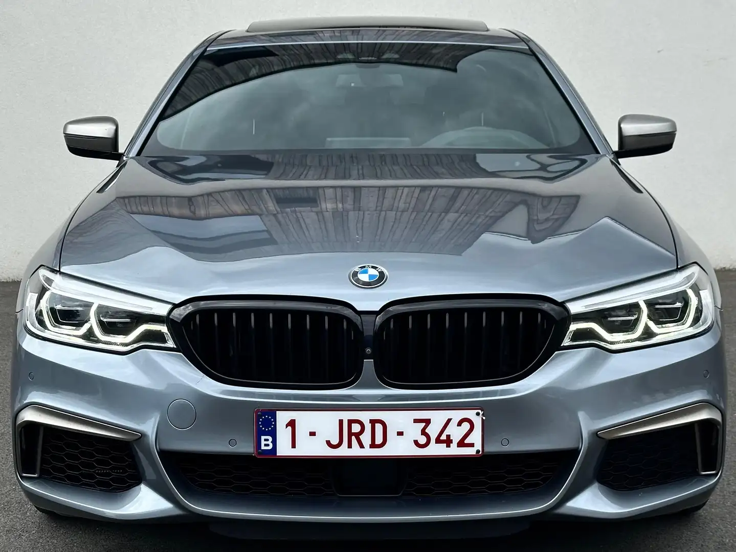 BMW M550 D XDRIVE Šedá - 2