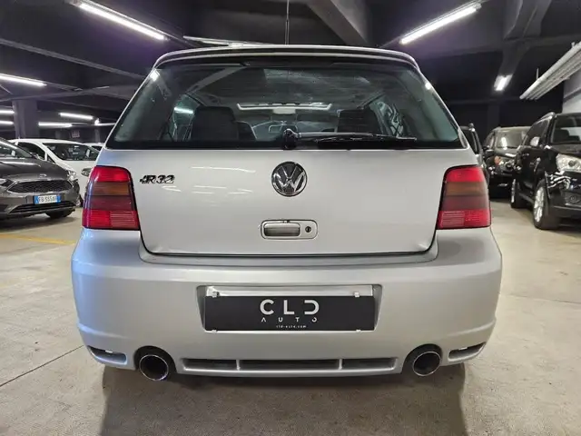 Volkswagen Golf view 6