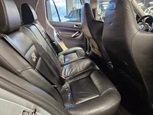 Volkswagen Golf view 13