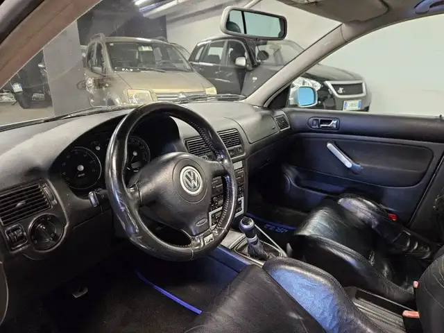 Volkswagen Golf view 8