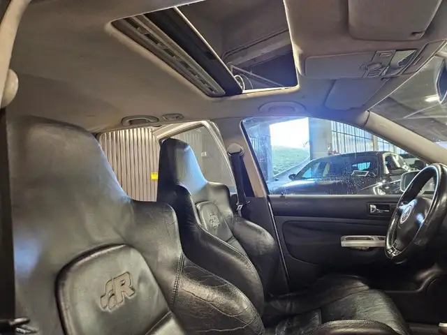 Volkswagen Golf view 14